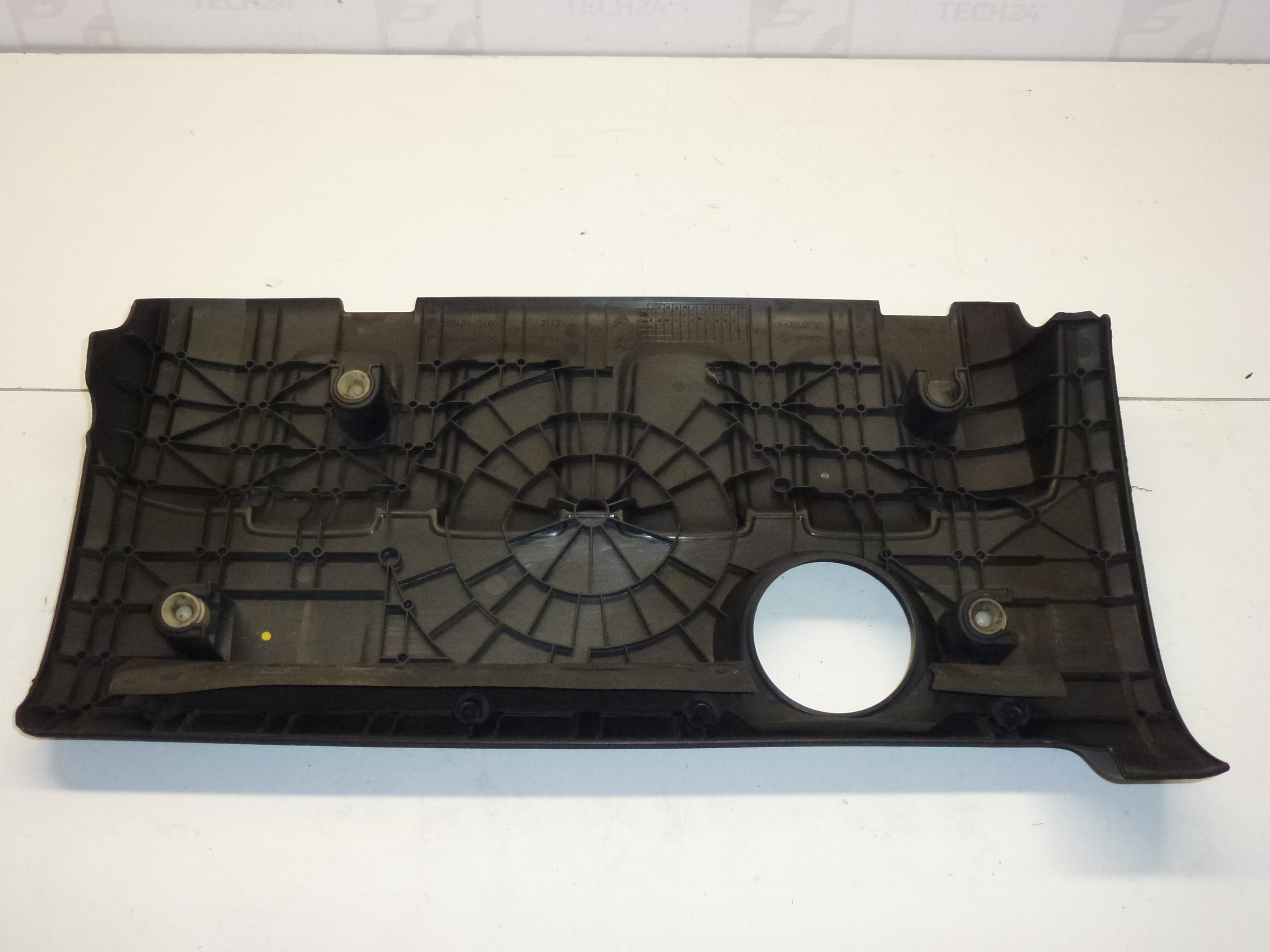 Motorburkolat 1.4 16V KFU Peugeot 9686619880 0137E0