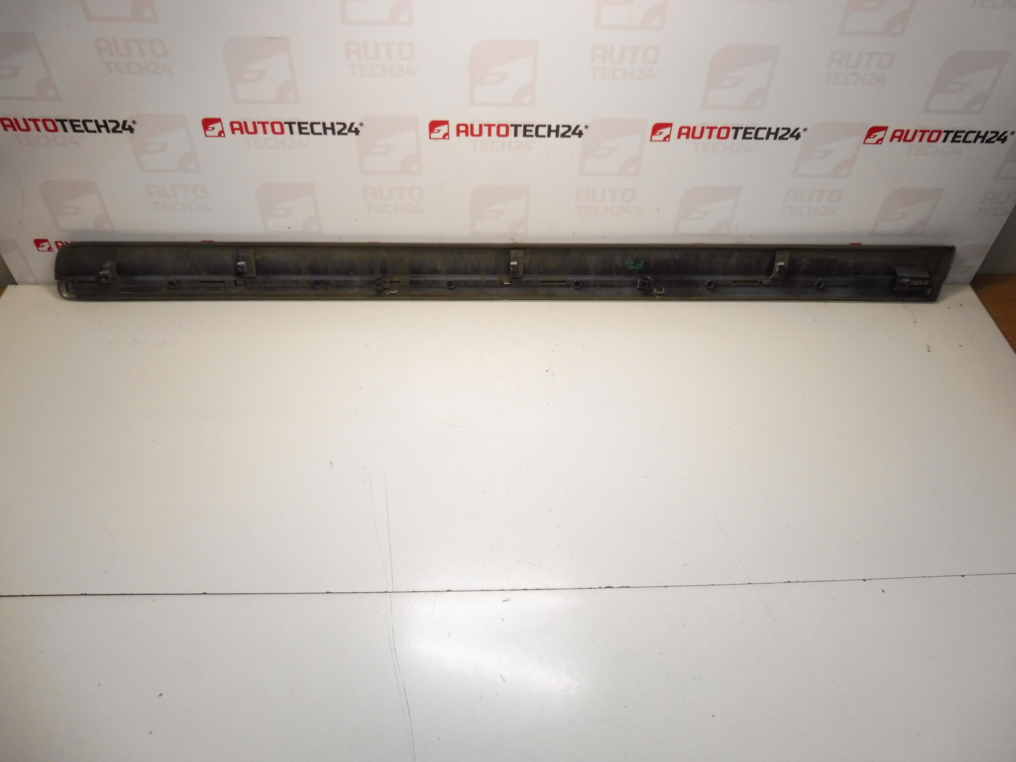 Jobb hátsó ajtó díszléc Citroen C8 Peugeot 807 KTQ 1401029677 8546W3