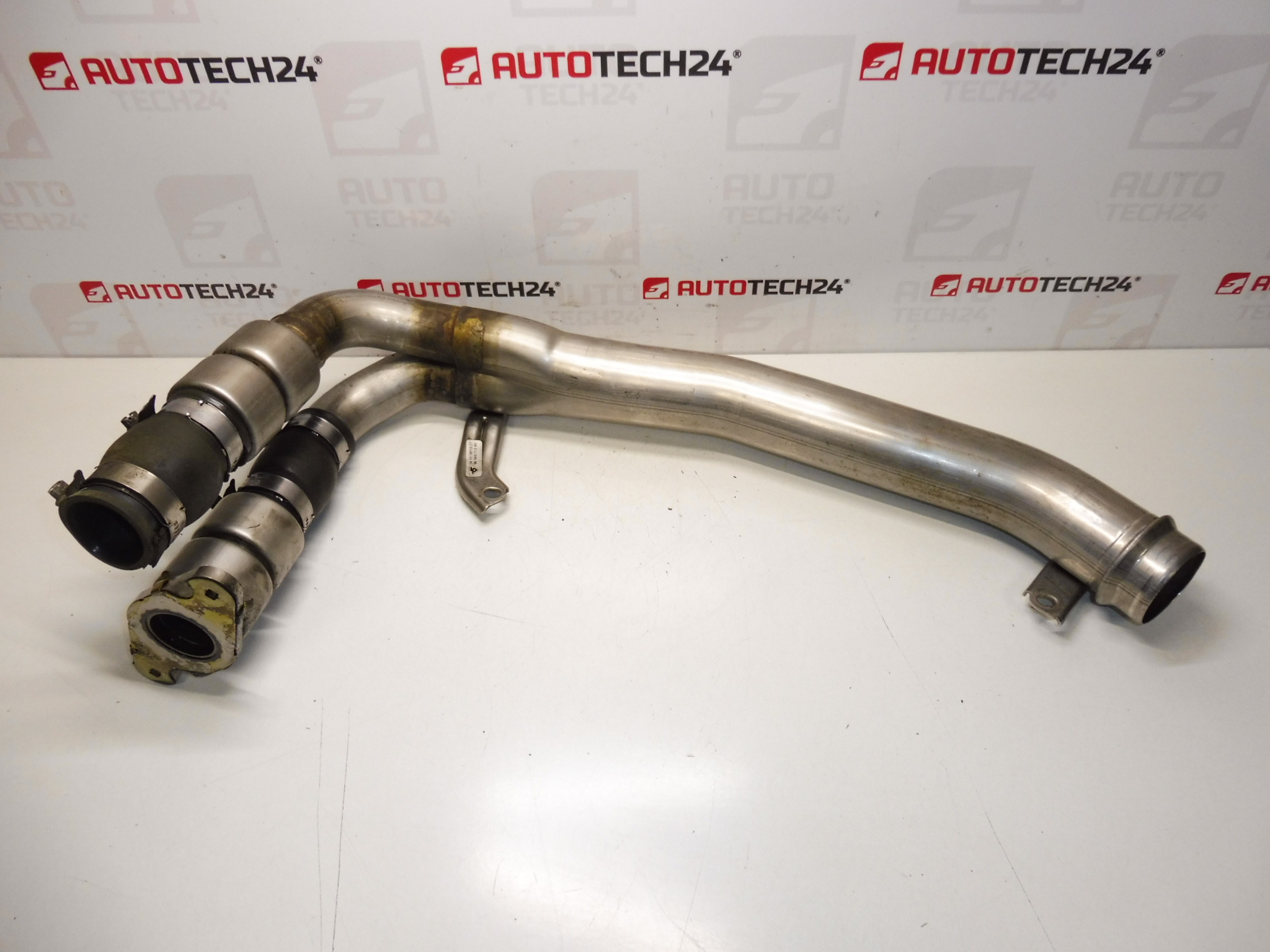 Levegőcsatlakozás Citroën Peugeot 2.2 HDI 125KW 9654971380 0382HF