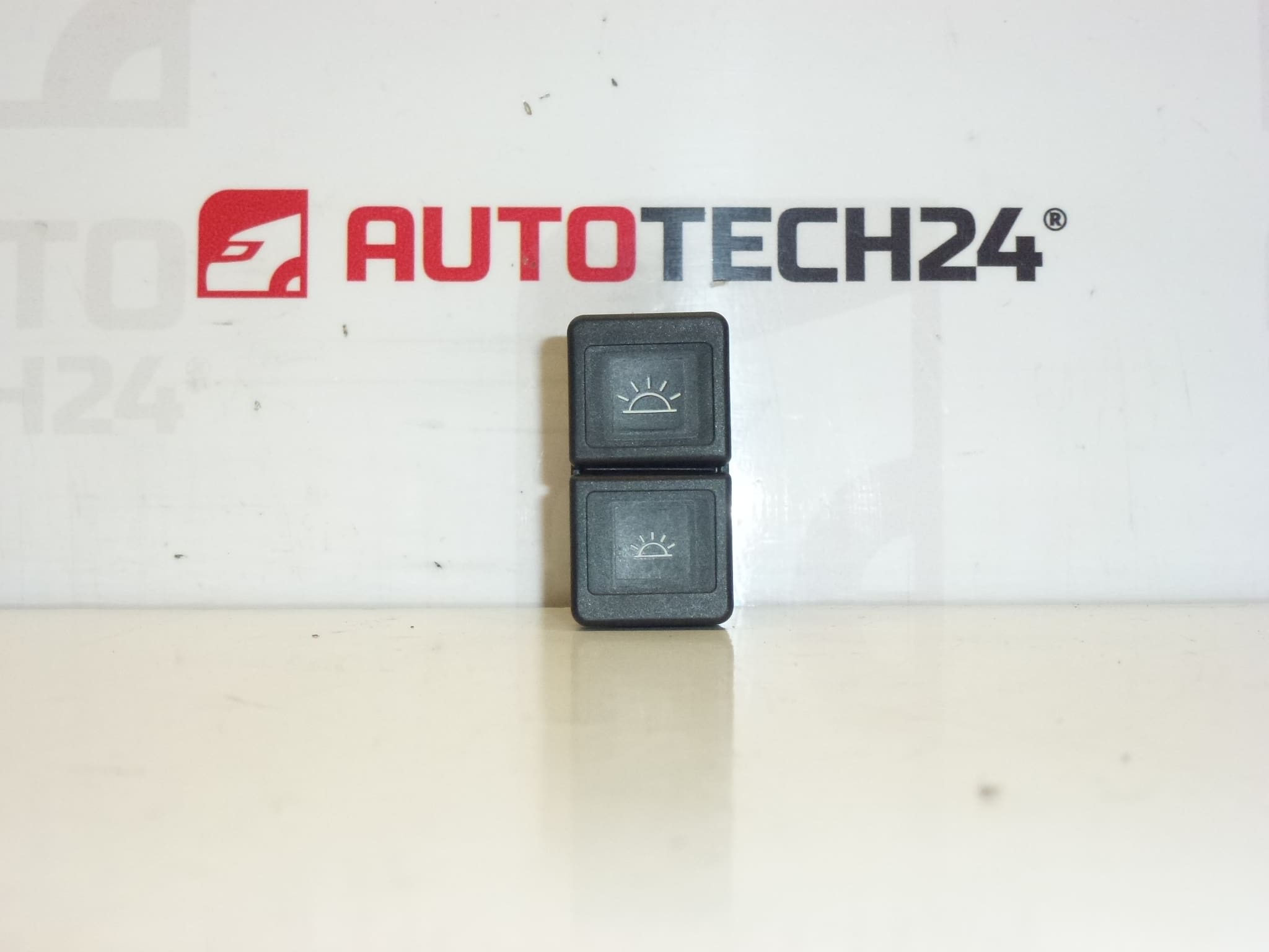 Belső világítás vezérlő Citroën Peugeot 655421