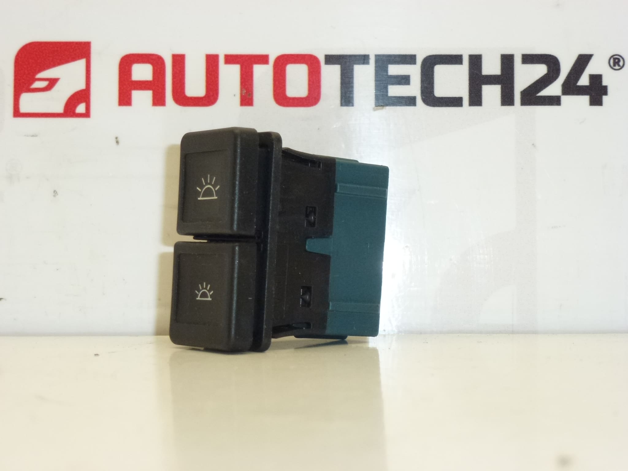 Belső világítás vezérlő Citroën Peugeot 655421