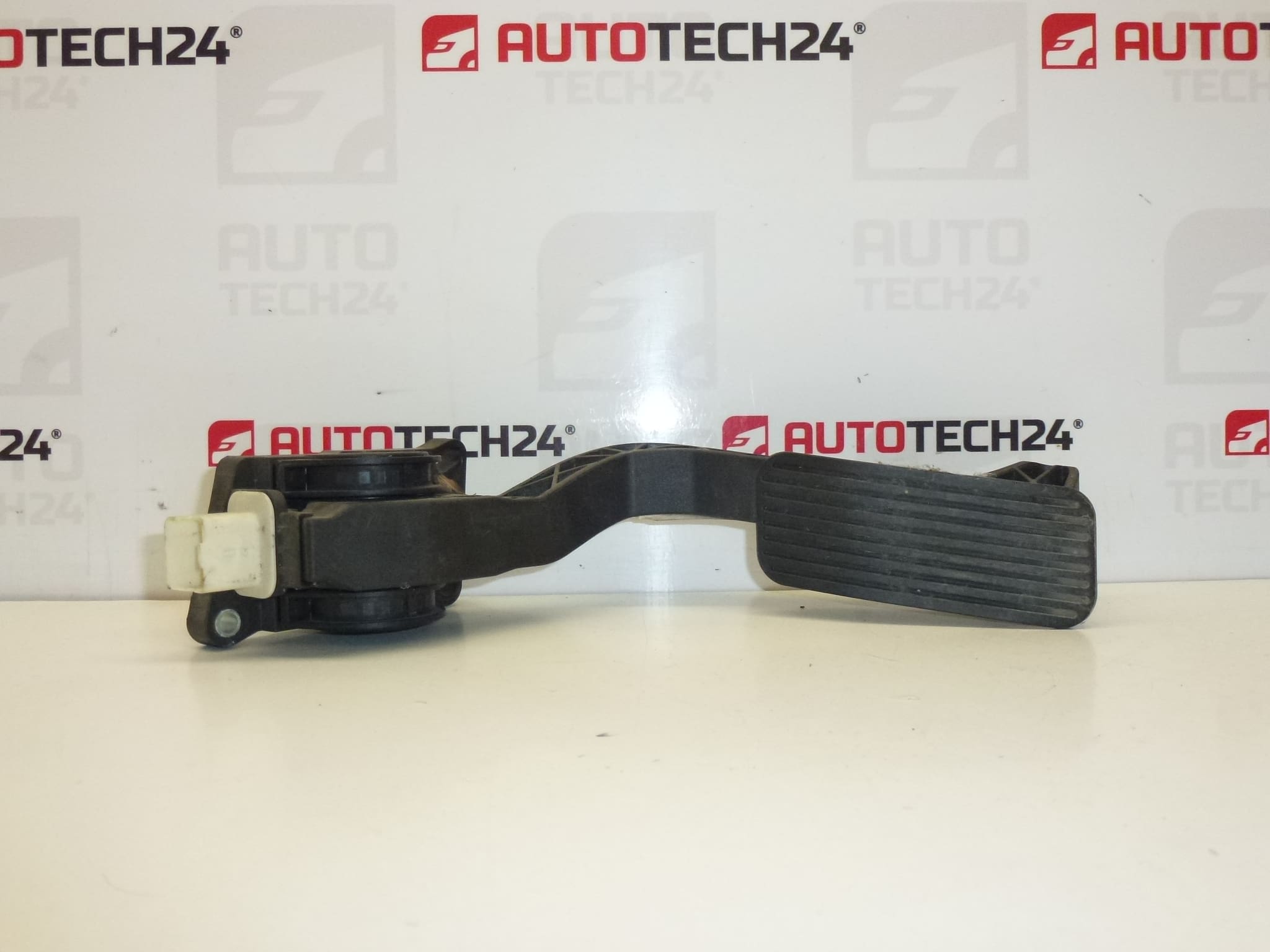 Gázpedál Citroën Xsara Bosch 0280752243 9643473180 1601L4