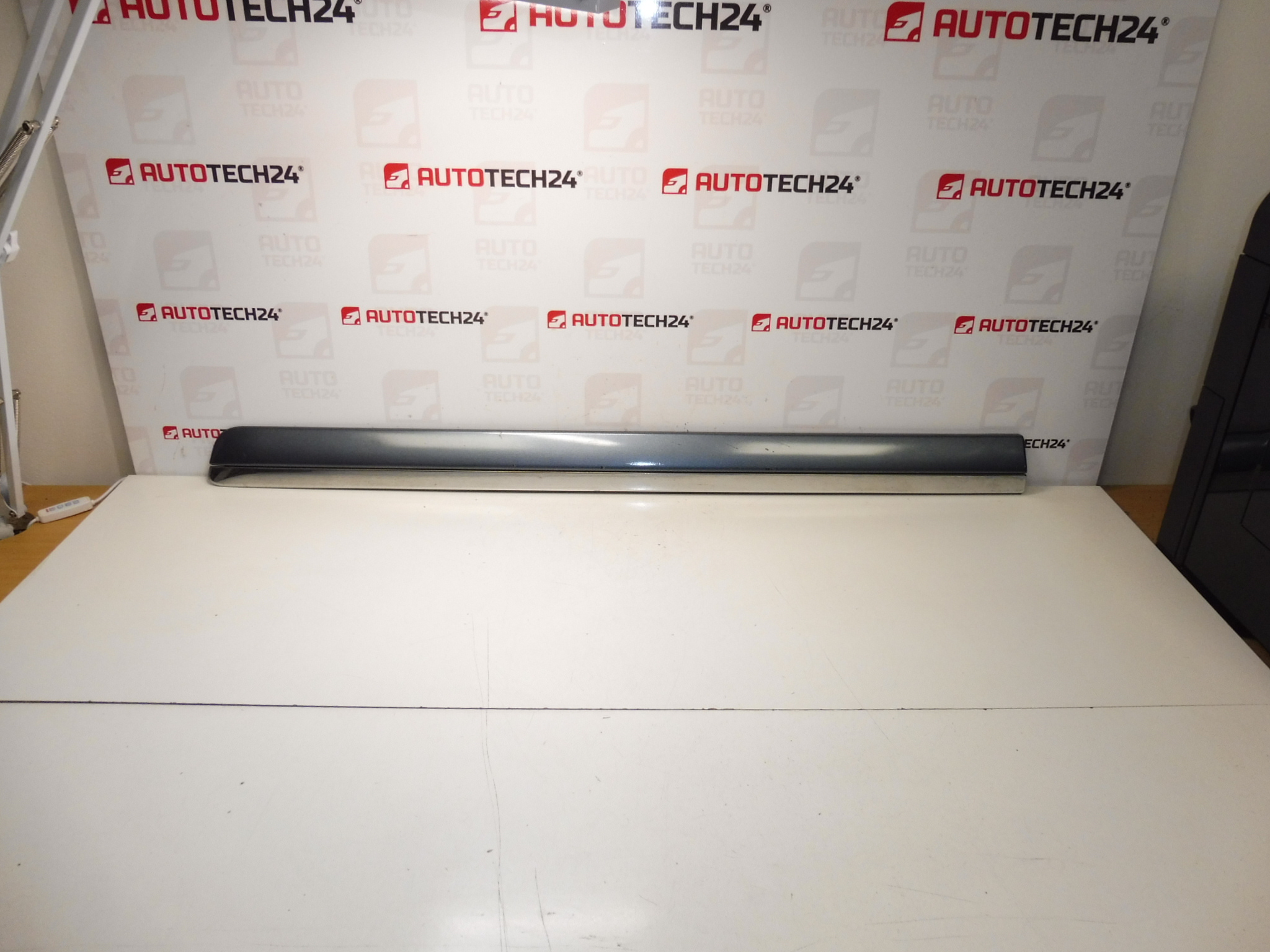 Jobb első ajtó díszléc Citroen C8 Peugeot 807 EZW 1401028477 8545GJ