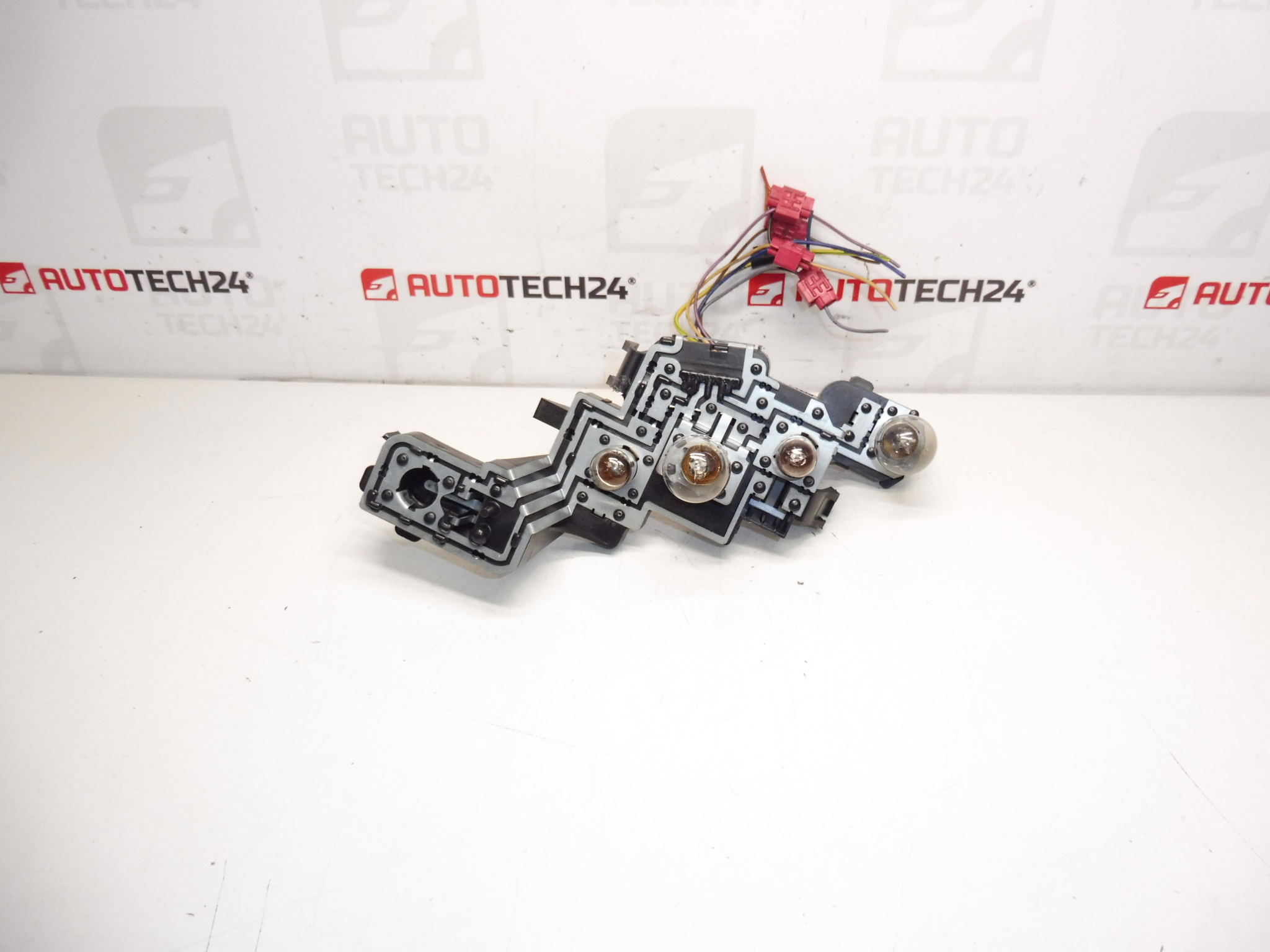 Bal hátsó lámpa peugeot 307 ii 6350x0