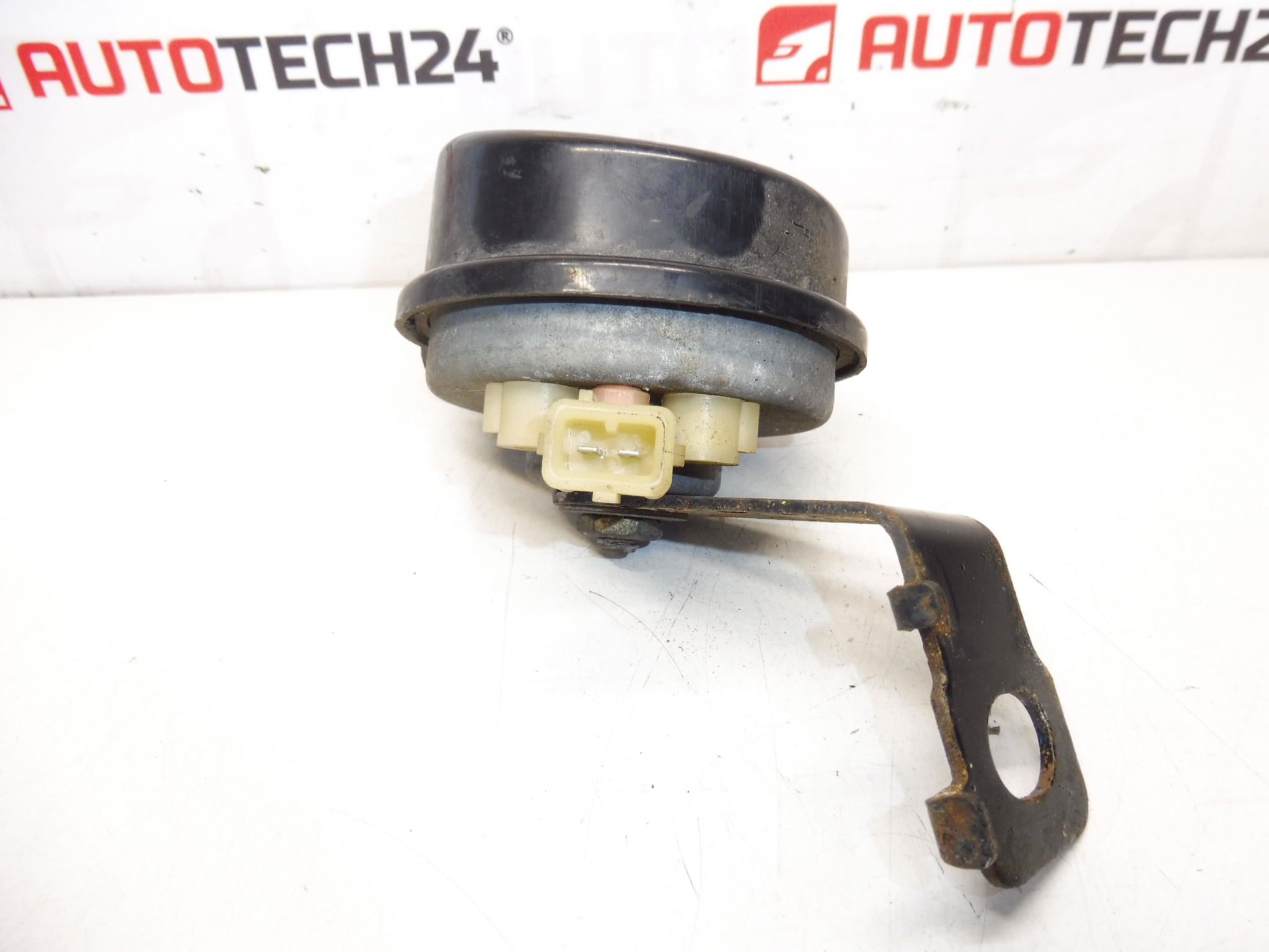 Kürt kürt a citroen C4 6236g3 tartóval