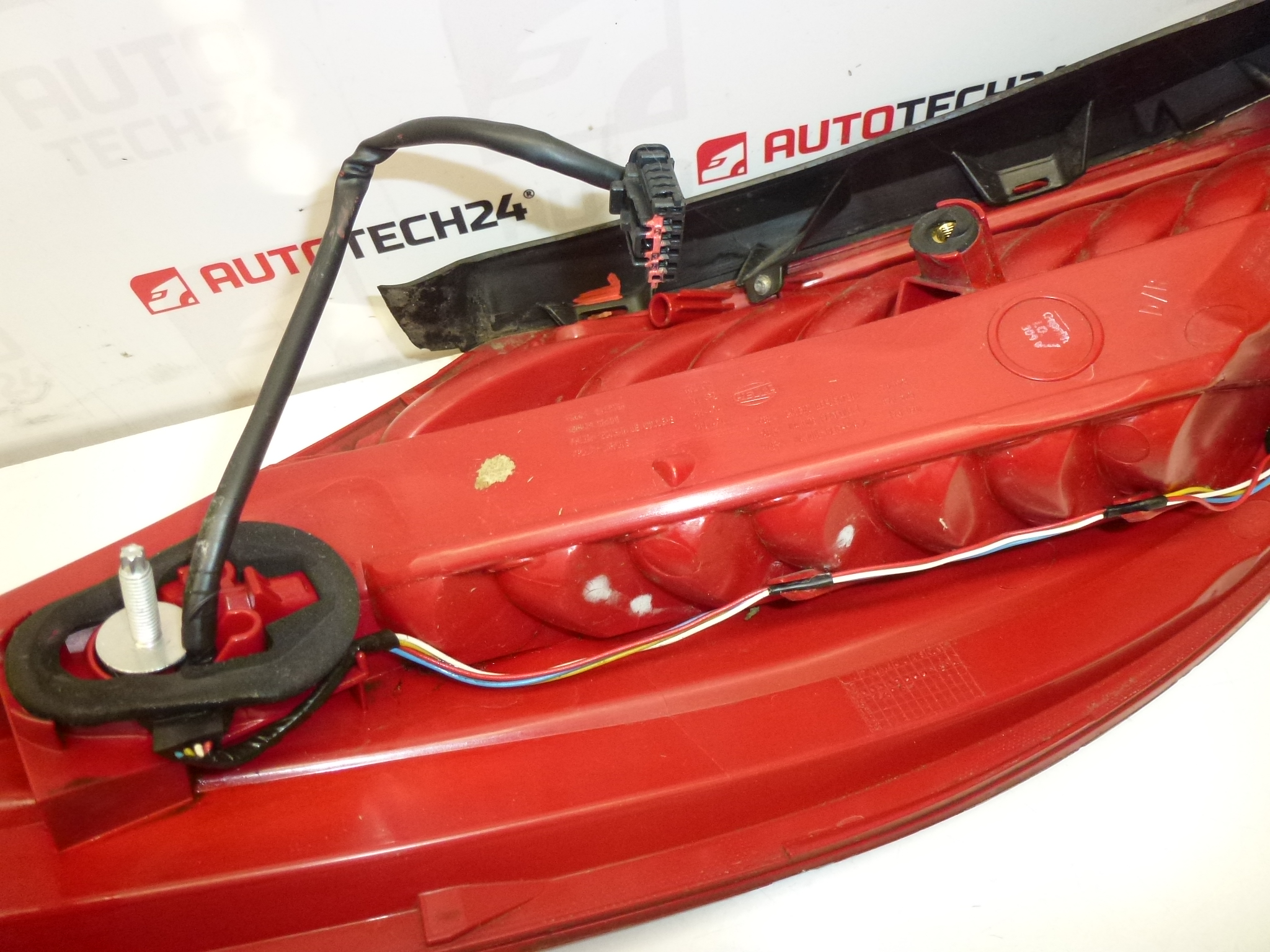 Jobb hátsó lámpa Peugeot 308 CC 6351GG