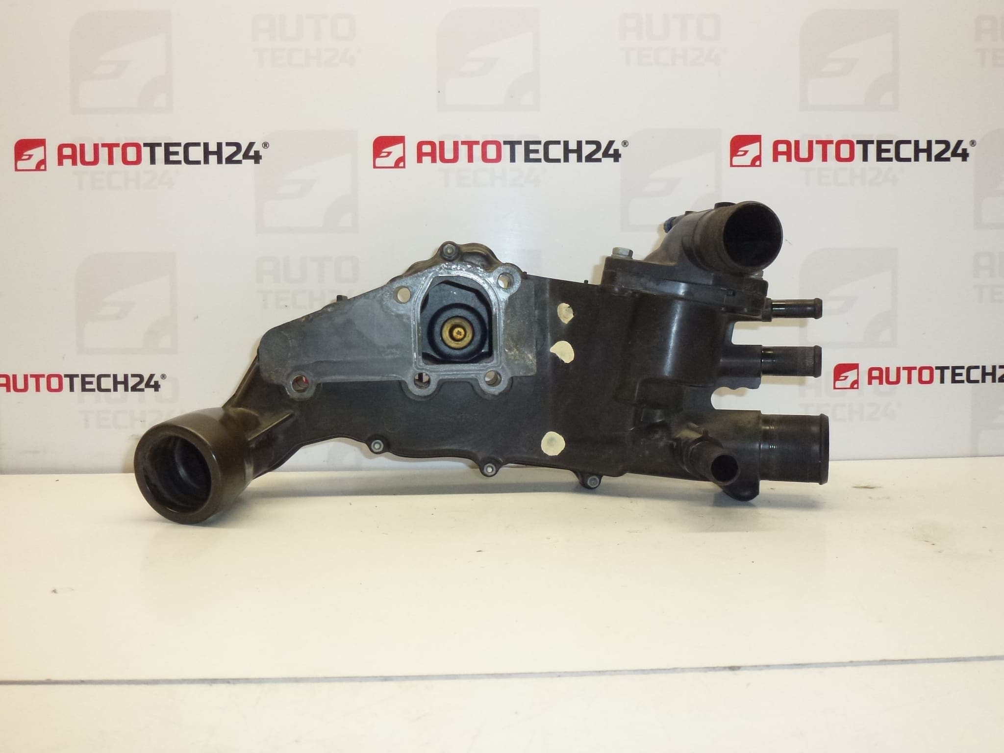 Termosztát ház Citroën Peugeot 9643211880 1336S3
