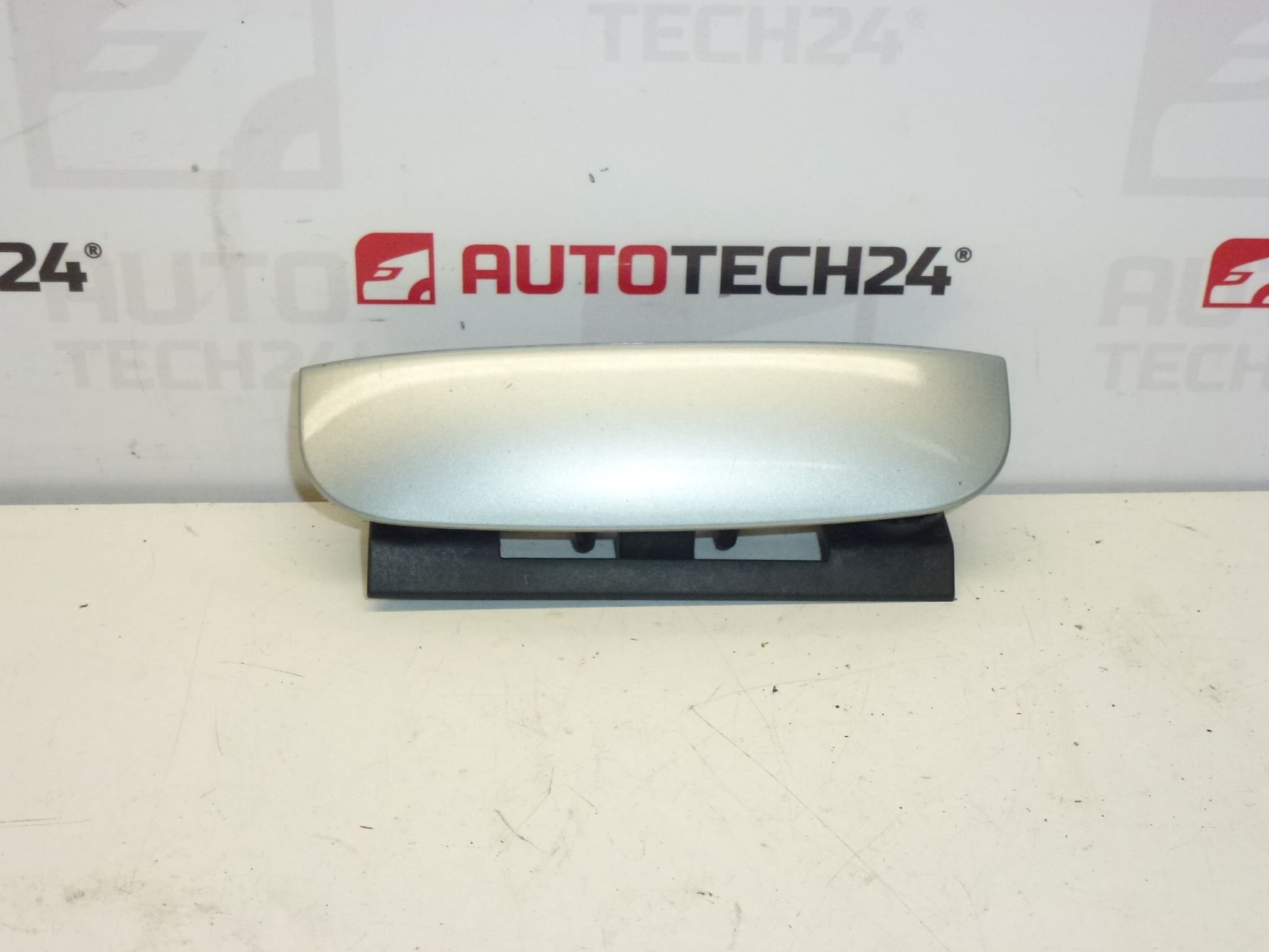 Csomagtérajtó fogantyú szürke metál EYLC Citroën C4 C5 II 9649858777 8726Q8