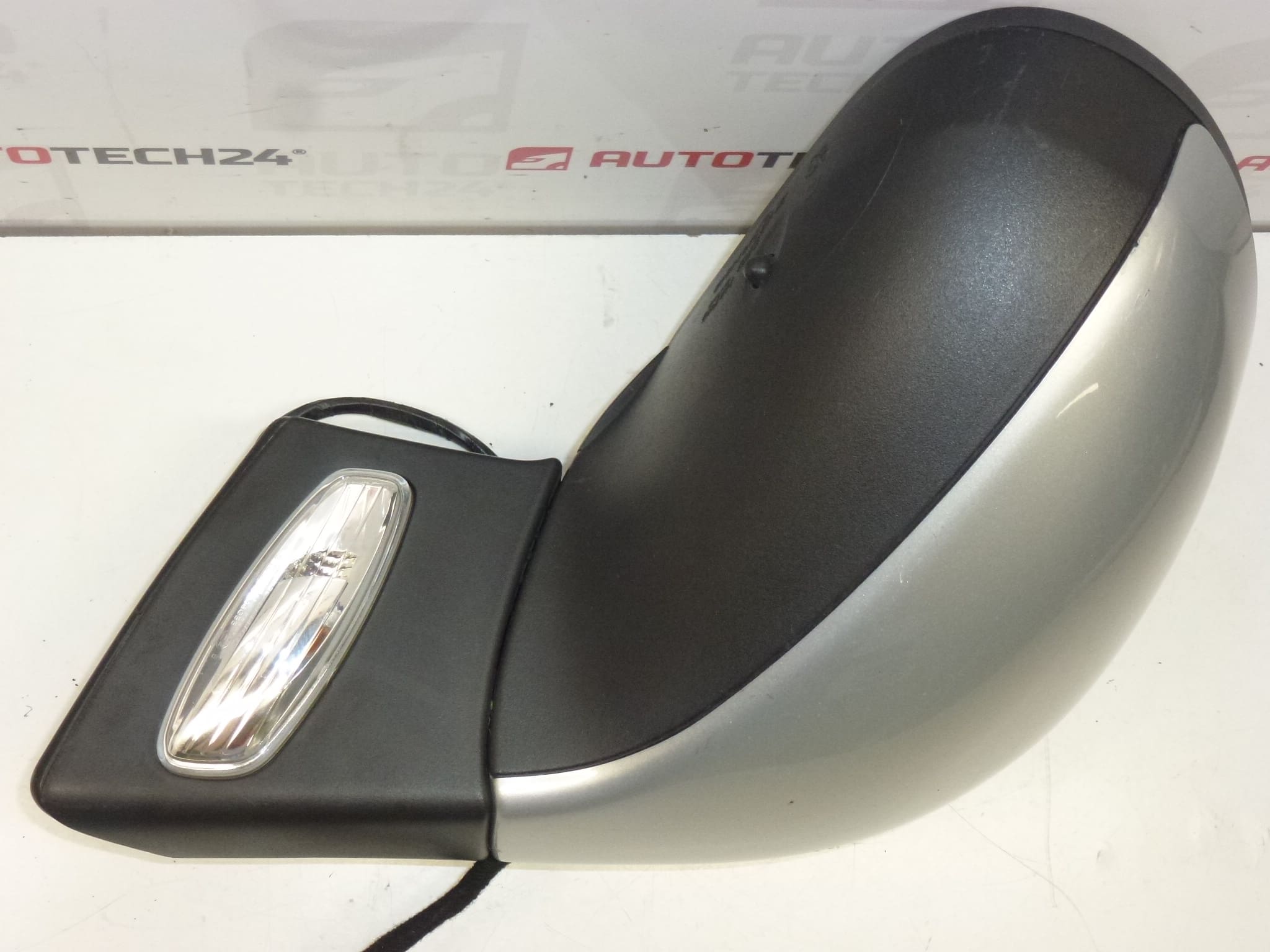 Jobb tükör Peugeot 207 EZRC 96806501XT 8149ZH