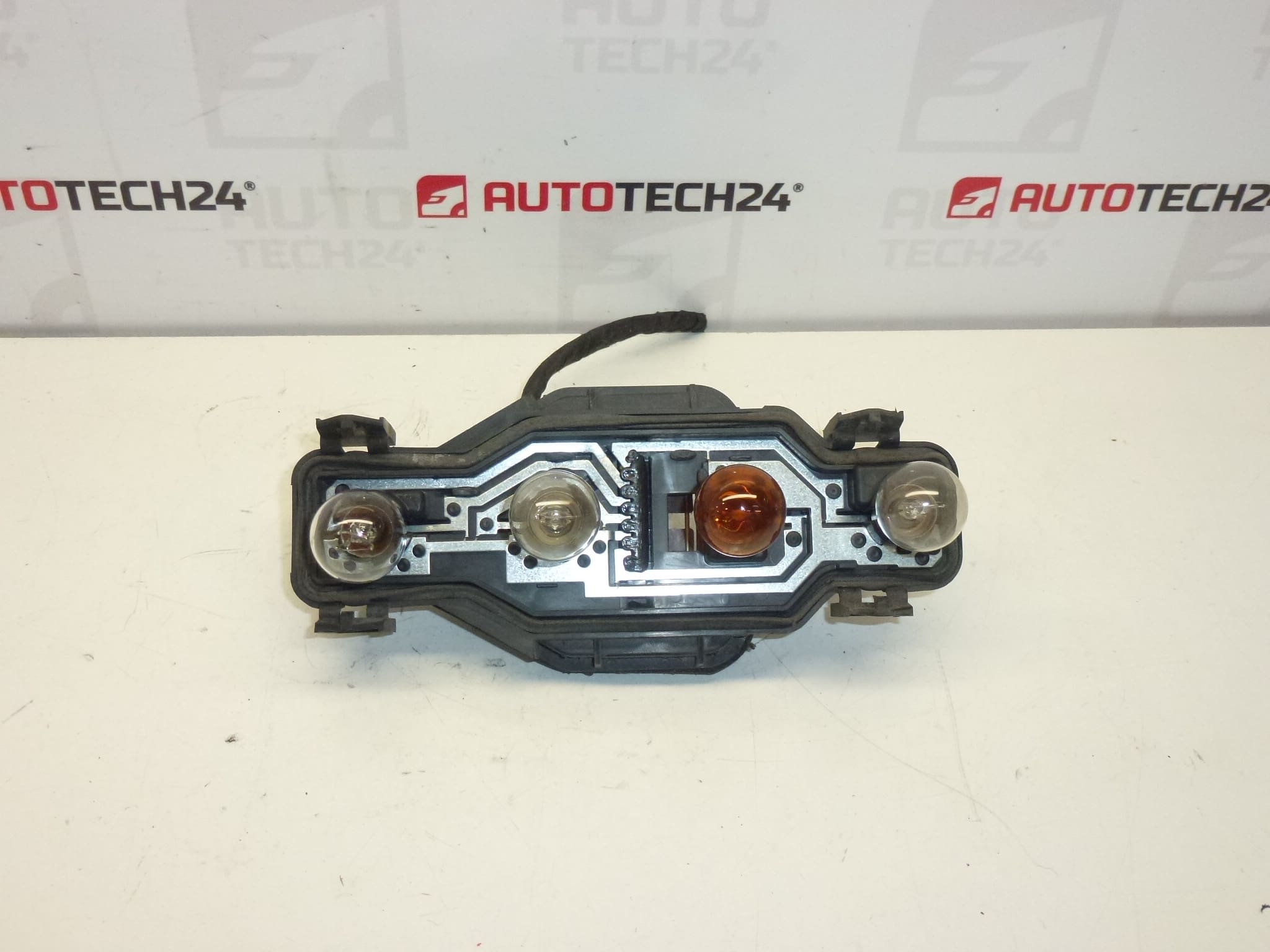 Izzófoglalat vezetékes darabbal Citroën Peugeot 634679