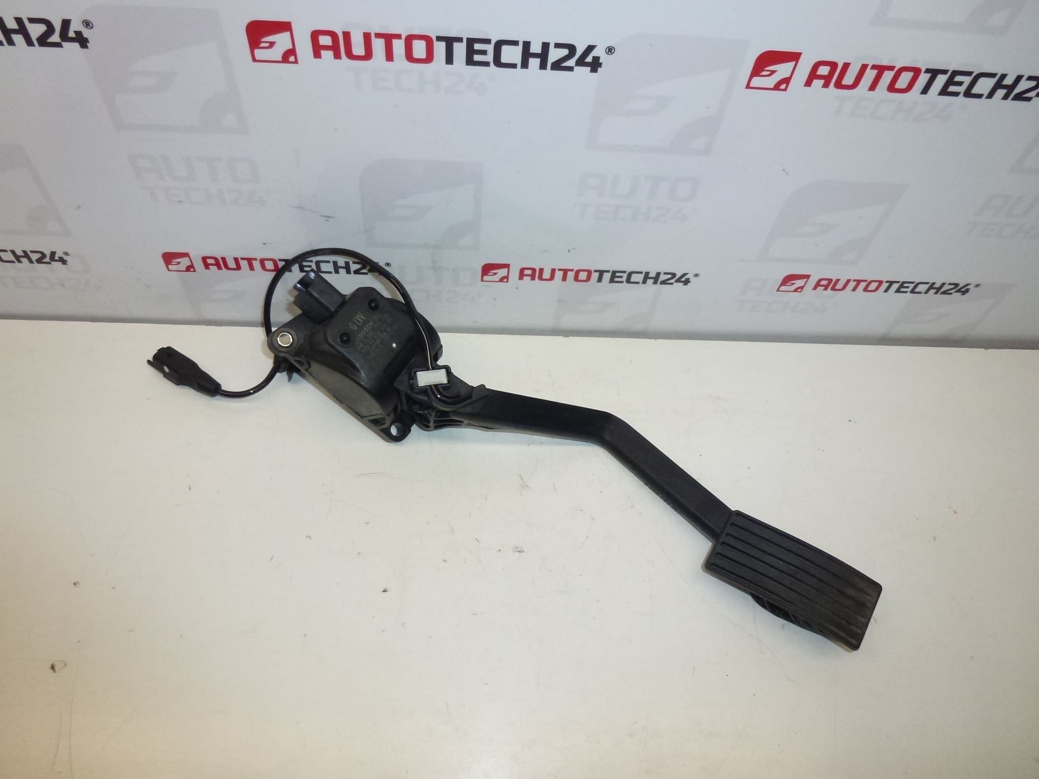 Gázpedál Citroën Peugeot Bosch 1601Z0 1601EK