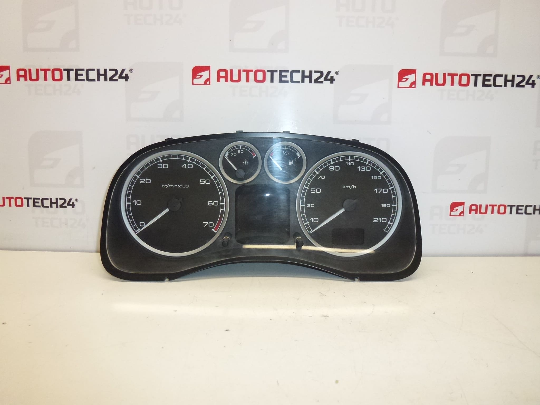 Sebességmérő Peugeot 307 futásteljesítmény 182 ezer km 9645768480 6103F7