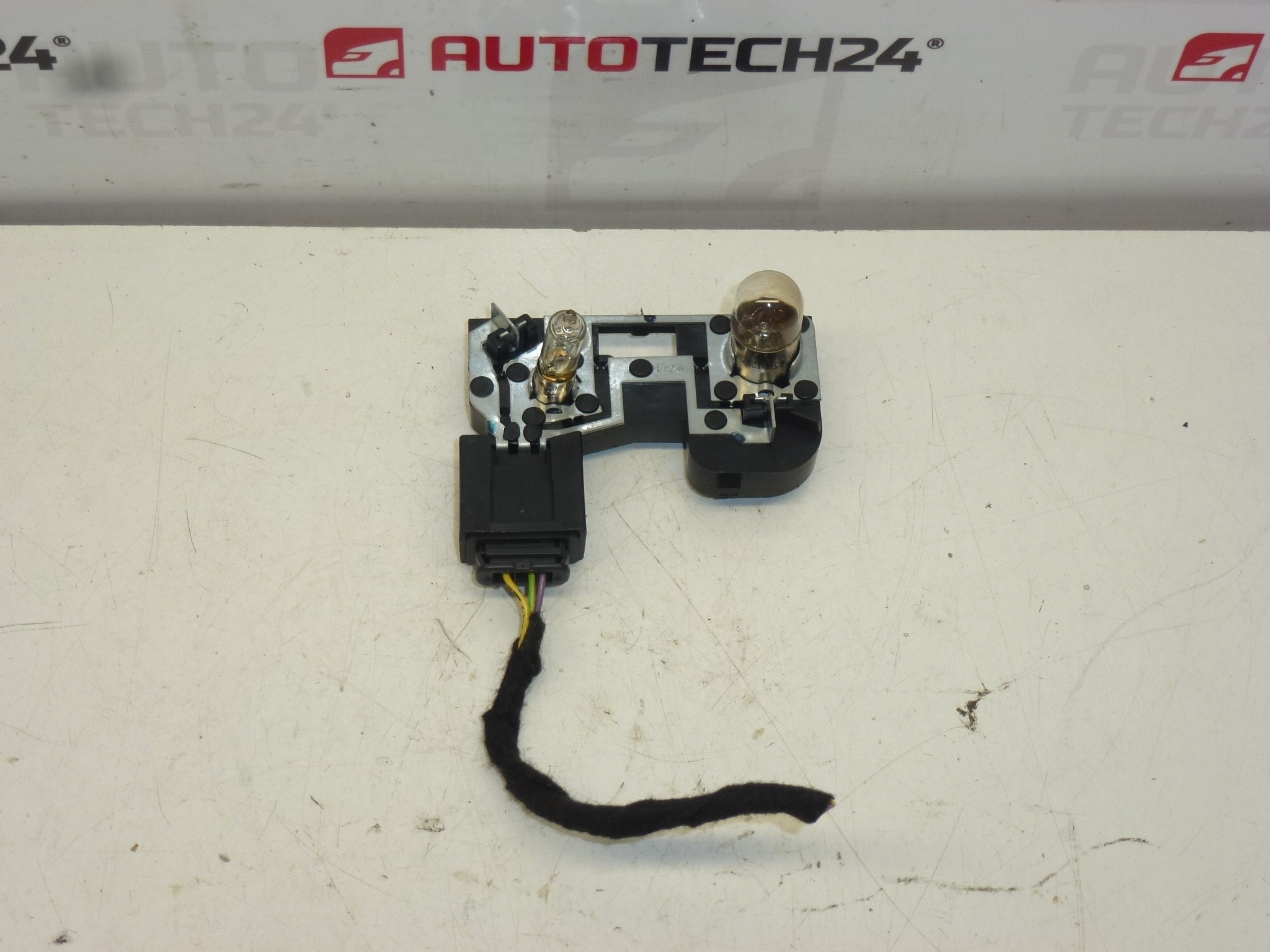 Aljzat bal hátsó lámpa belső Citroën C5 X7 sedan 6351EX