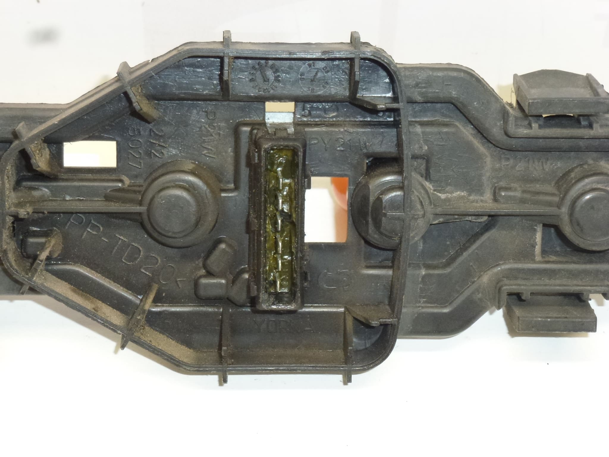 Izzó foglalat Citroën Peugeot 634679