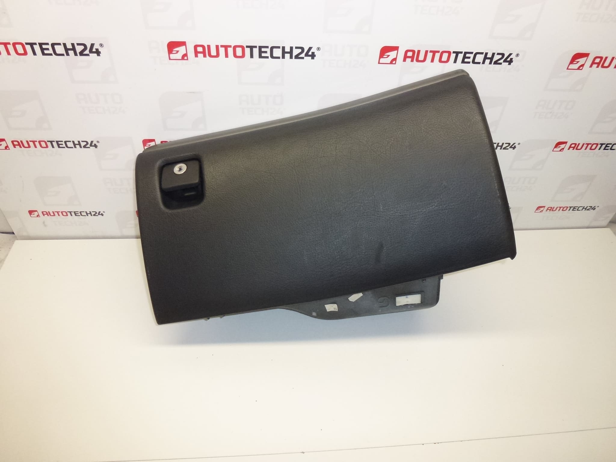 Peugeot 406 kesztyűtartó 9621714477 8220ML