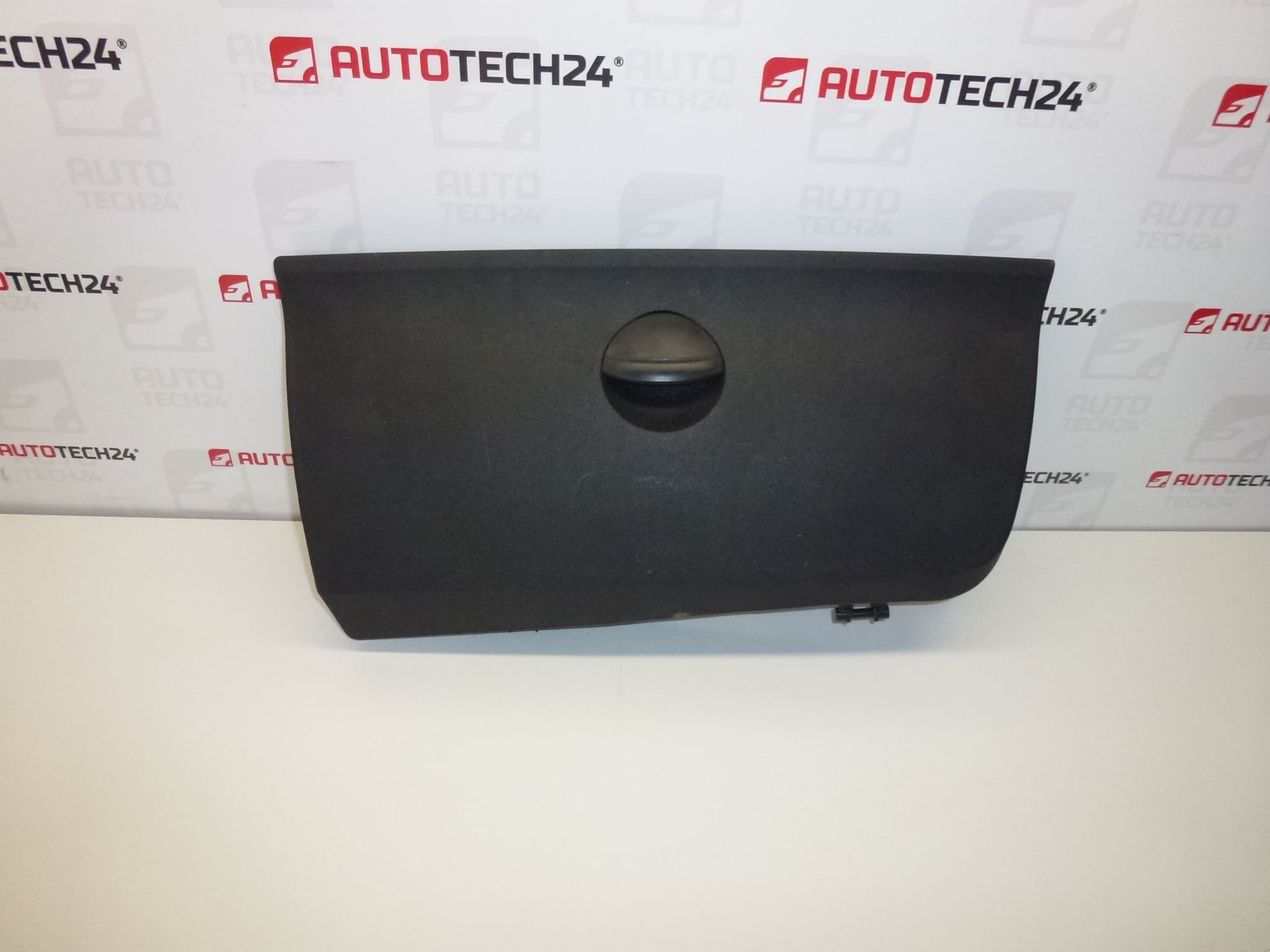 Kesztyűtartó Citroën C4 8218N1