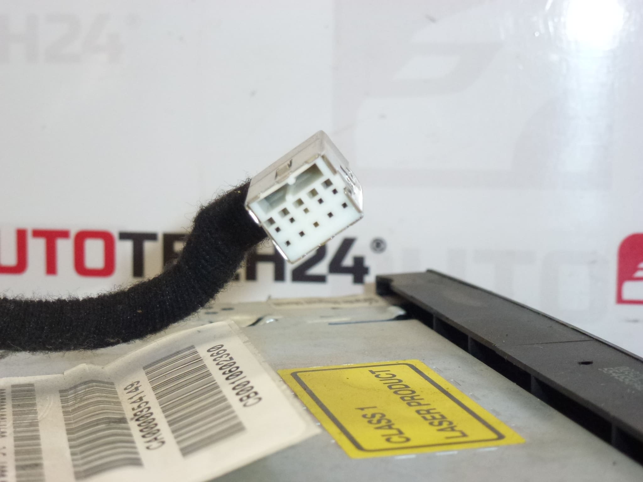 Autórádió Citroën Peugeot RT3-B5-N3 96640239XT 6574T8