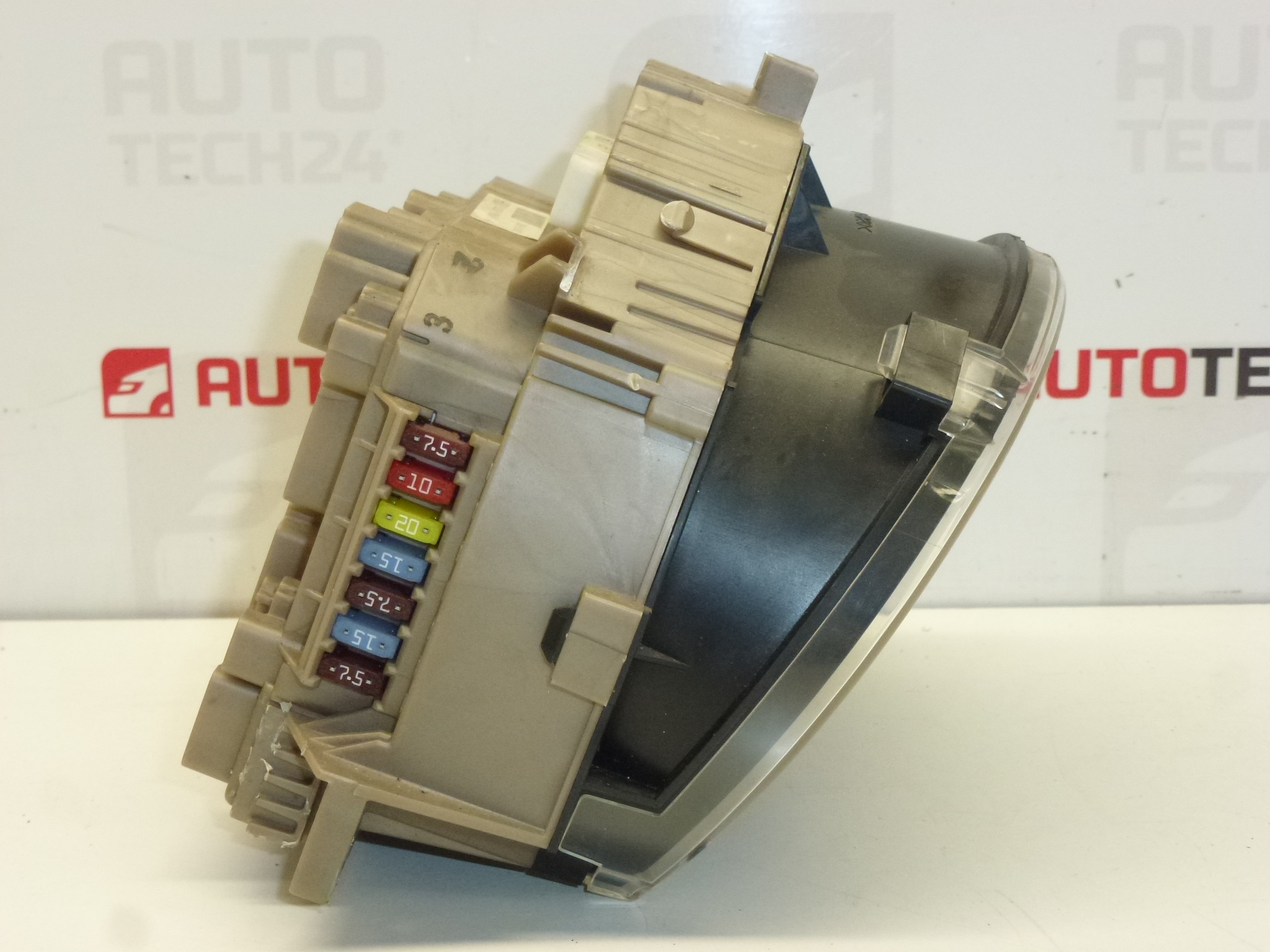 Sebességmérő Citroën C1 Peugeot 107 futásteljesítmény 164000 km 83800-0H011-A 6105F0 6103AT