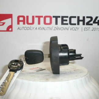 Tanksapka kulccsal Citroën Peugeot 1508L7