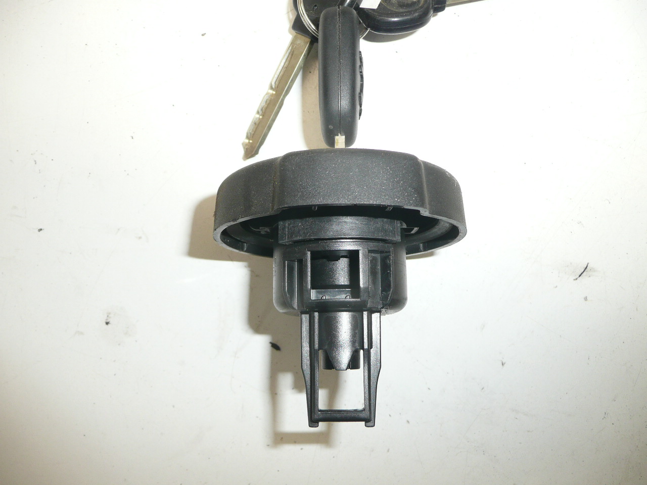 Tanksapka kulccsal Citroën Peugeot 1508L7