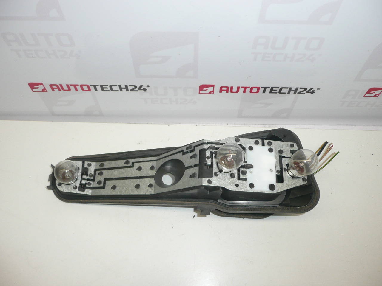Bal hátsó lámpa foglalat Peugeot 206 Combi 6350R4 kábelezéssel