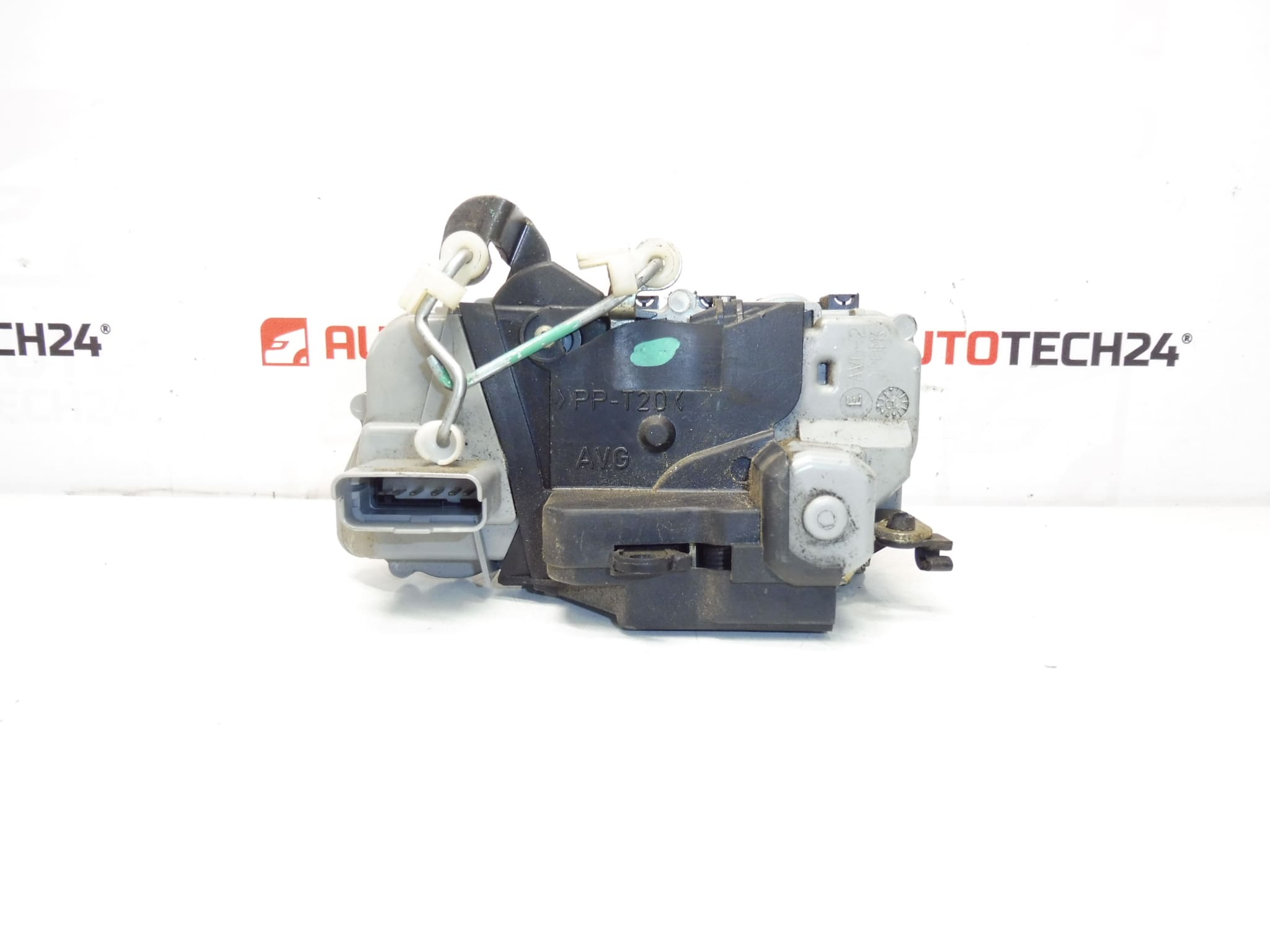 Bal bal ajtózár Peugeot 307 3 ajtós 9135K4