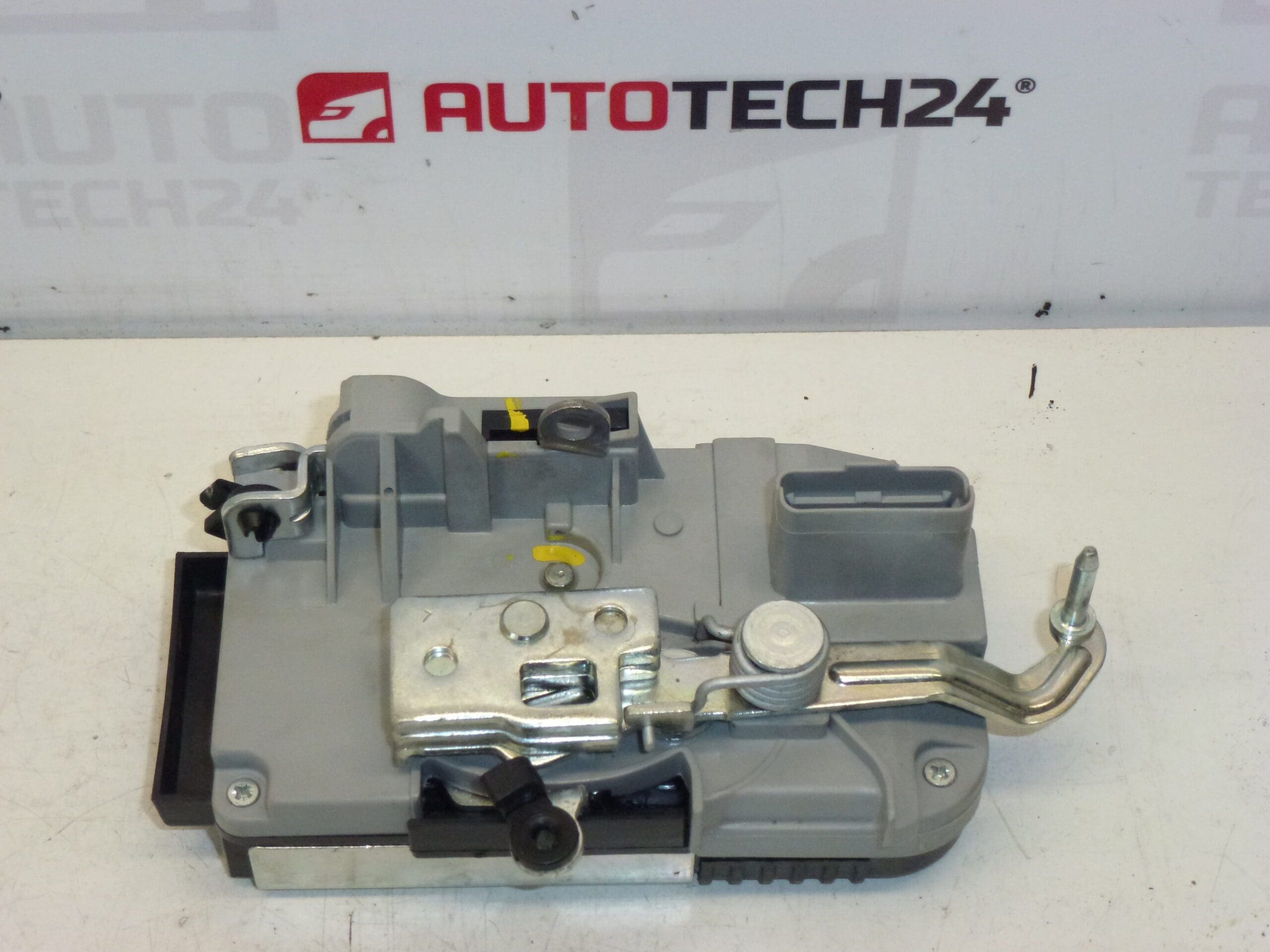 Bal első ajtózár Citroën/Peugeot 9135L4 (használt) - Image 2