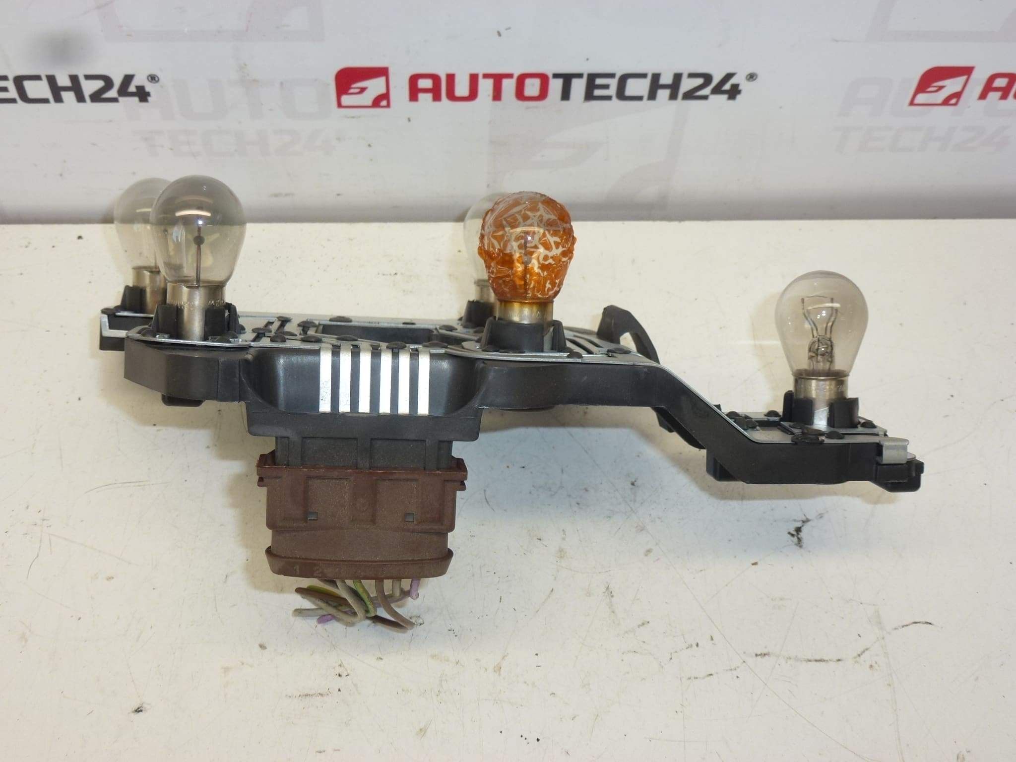 Bal hátsó lámpatest aljzata kábellel Citroën Xsara 6350P0 - Image 2