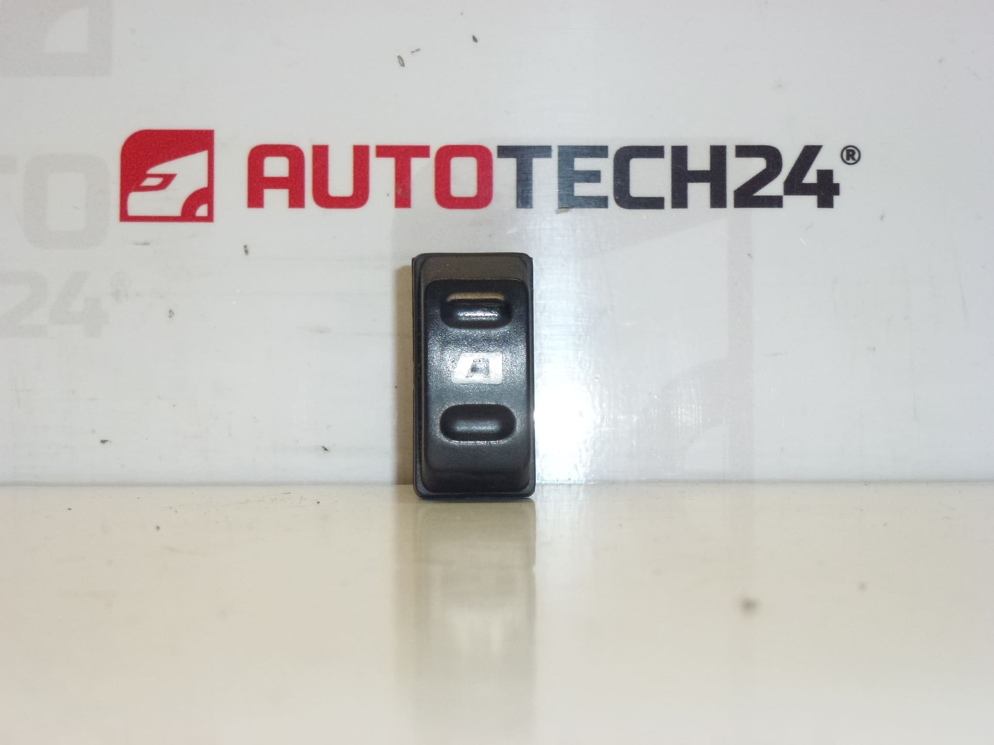 Citroën Xsara Picasso pulzáló ablakvezérlő 655407