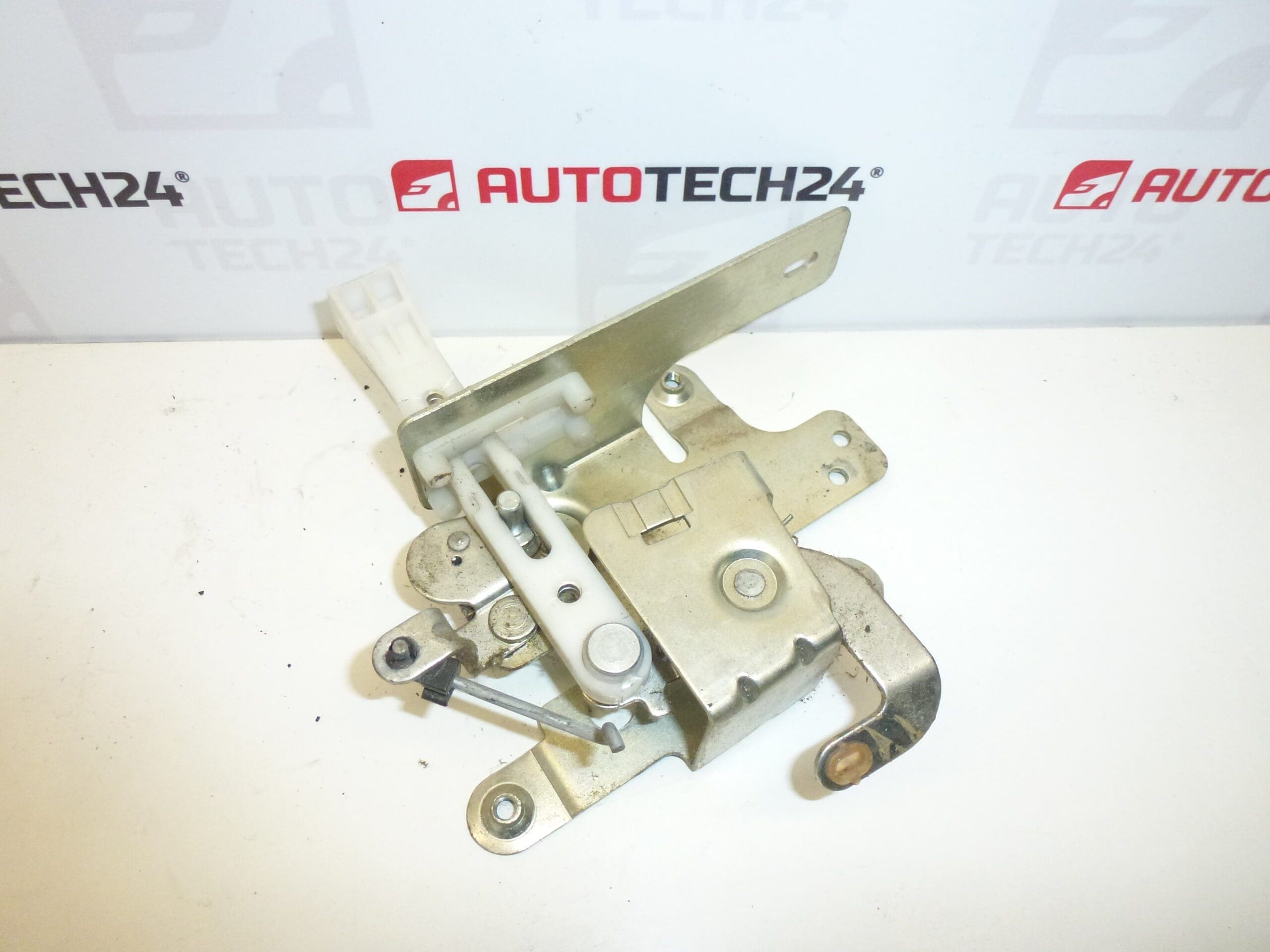 Fedélzár Citroën Peugeot 871962