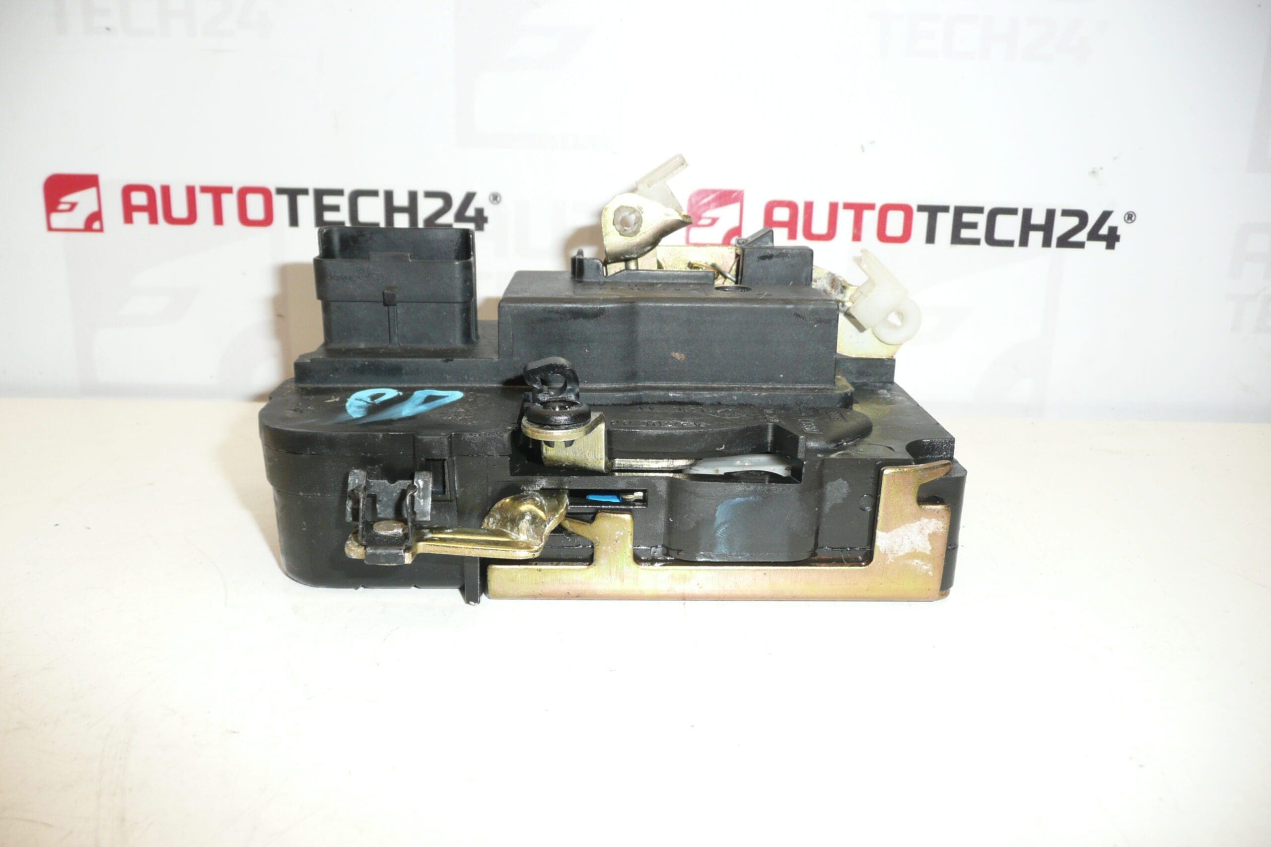 Jobb Első Ajtózár Citroën Berlingo I II 9136P7 - Image 2