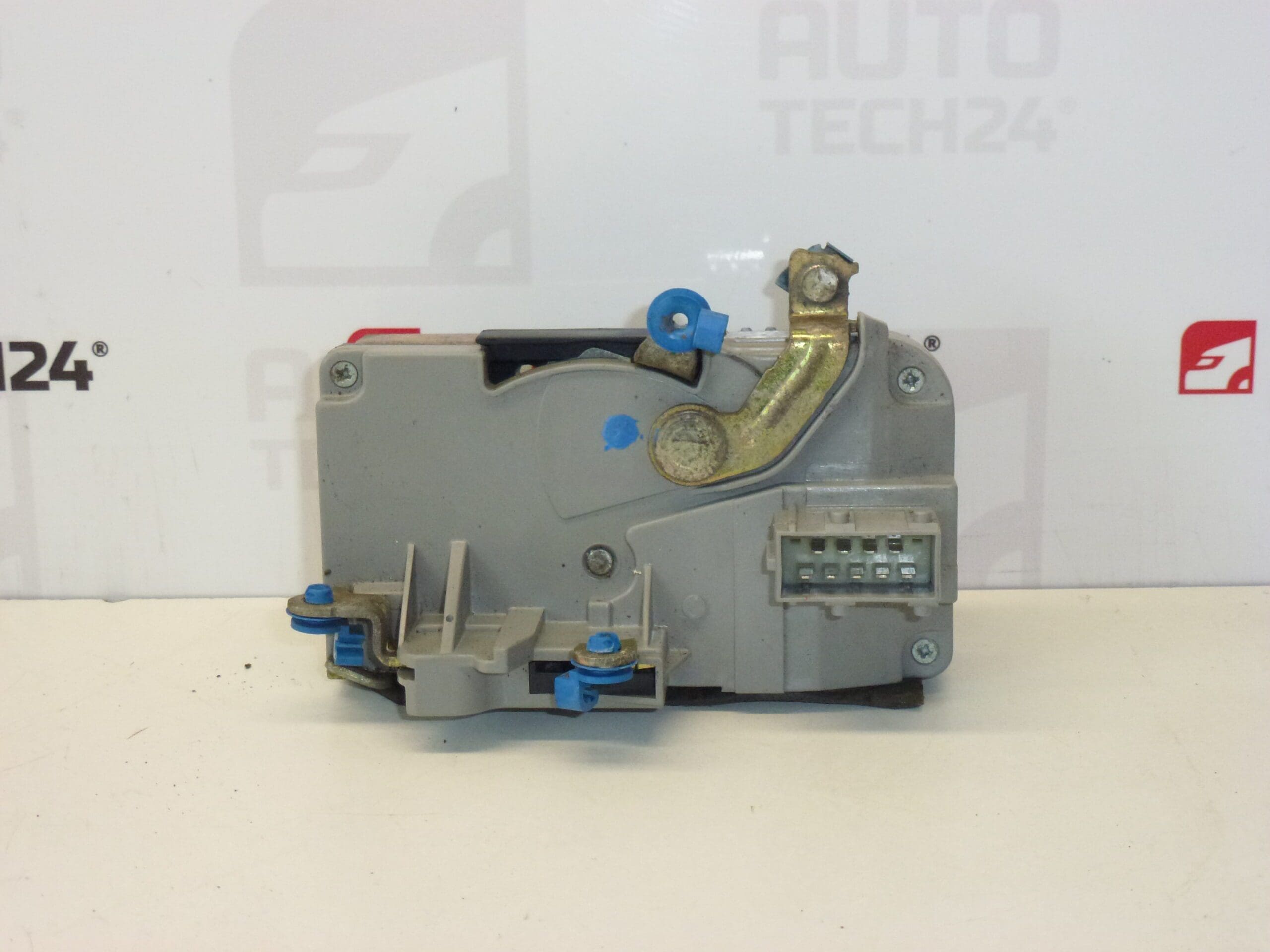 Jobb első ajtózár Citroën Peugeot 9136J6 II