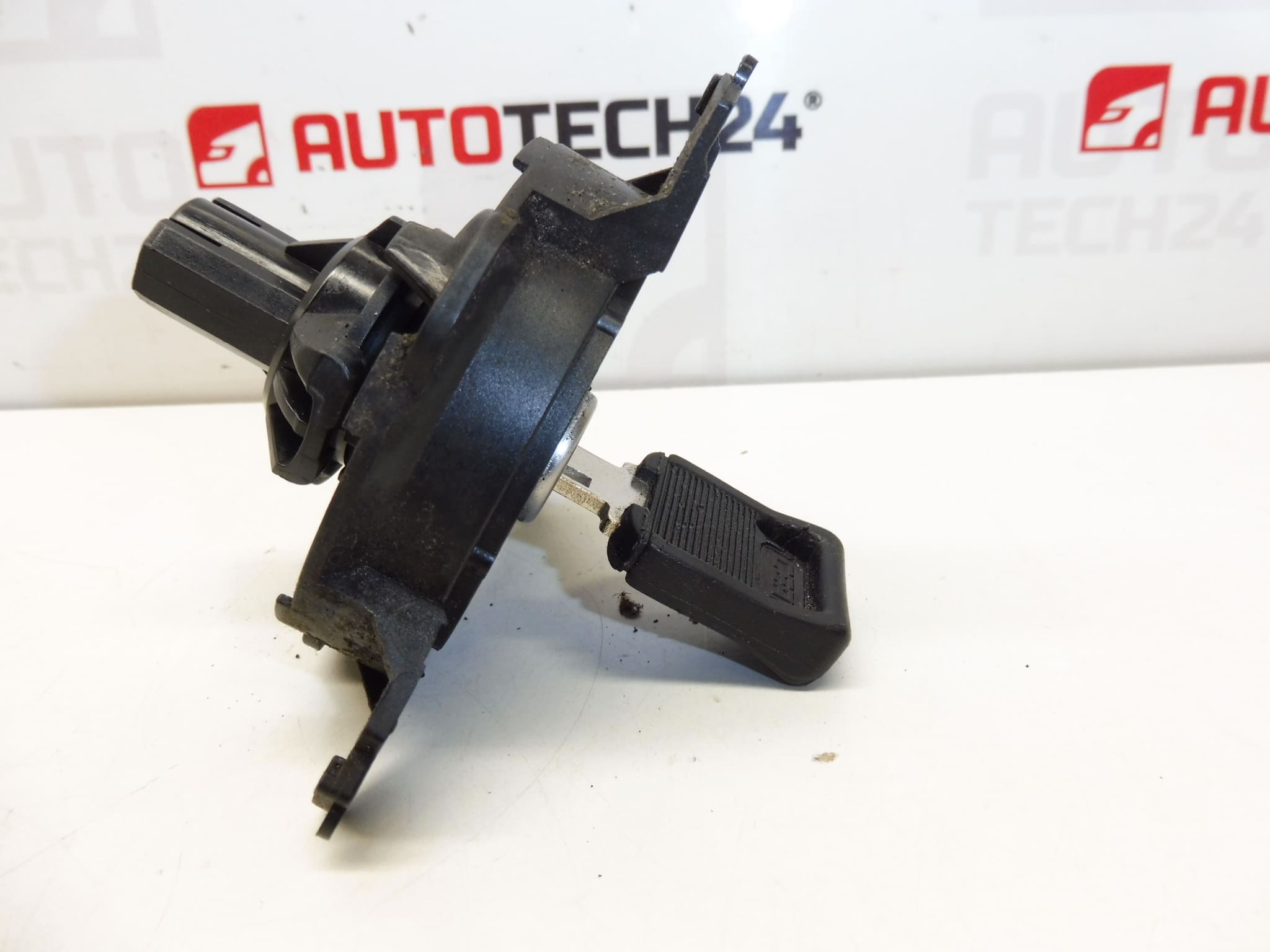 Üzemanyag-tankfedél + 1 kulcs Peugeot 206 - Image 2