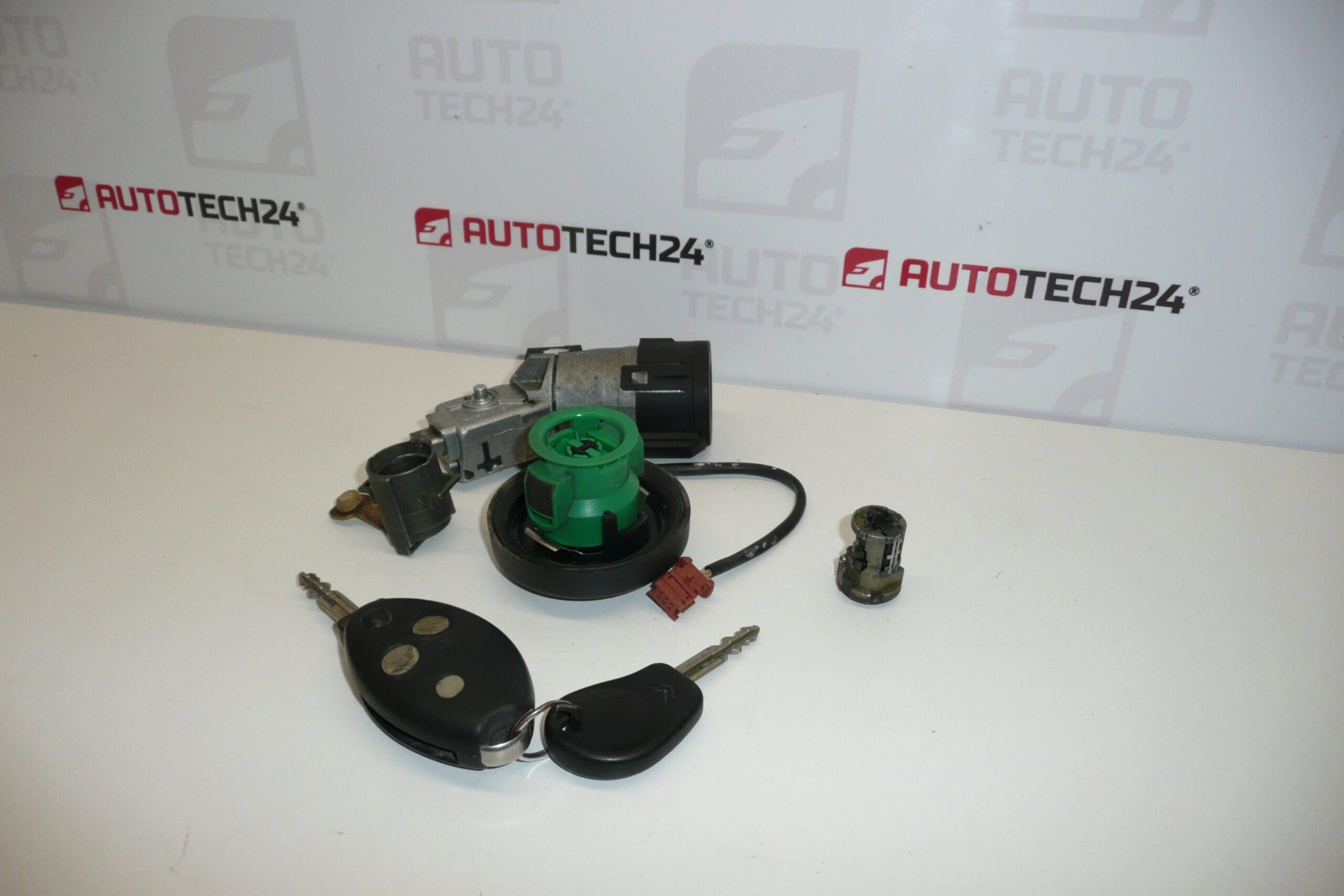 Zárkészlet + 2 db kulcs Citroën C5 (2005–2007) 4162HE - Image 2