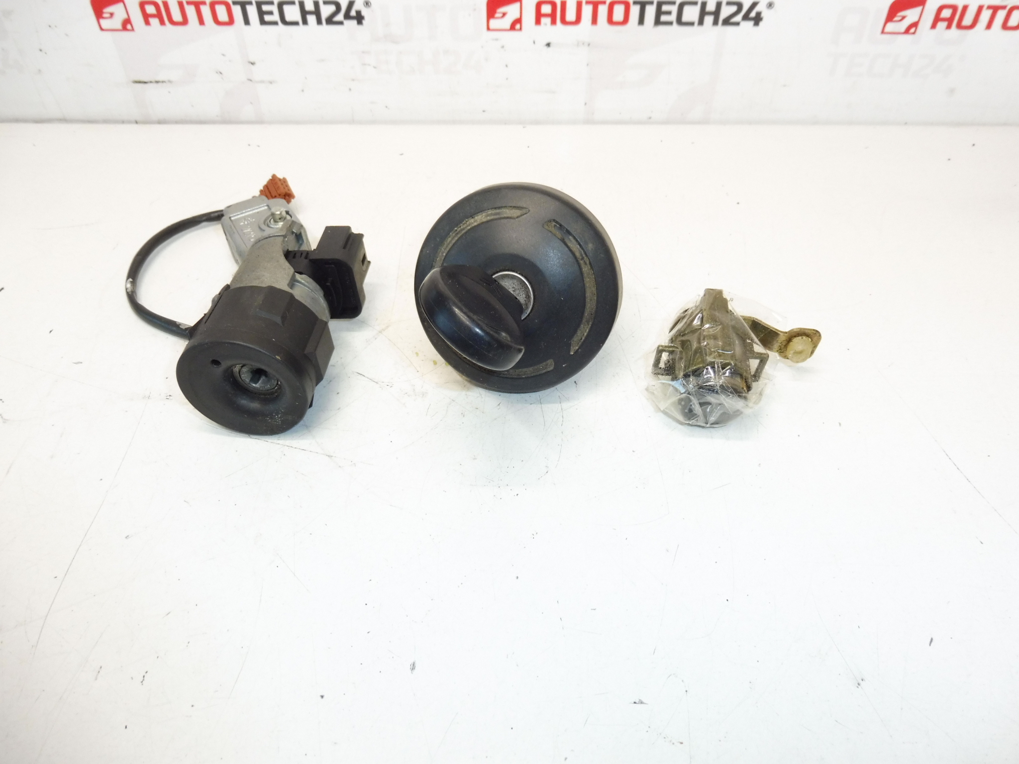 Zár készlet + 1 kulcs Citroën C5 05-07 4162HE