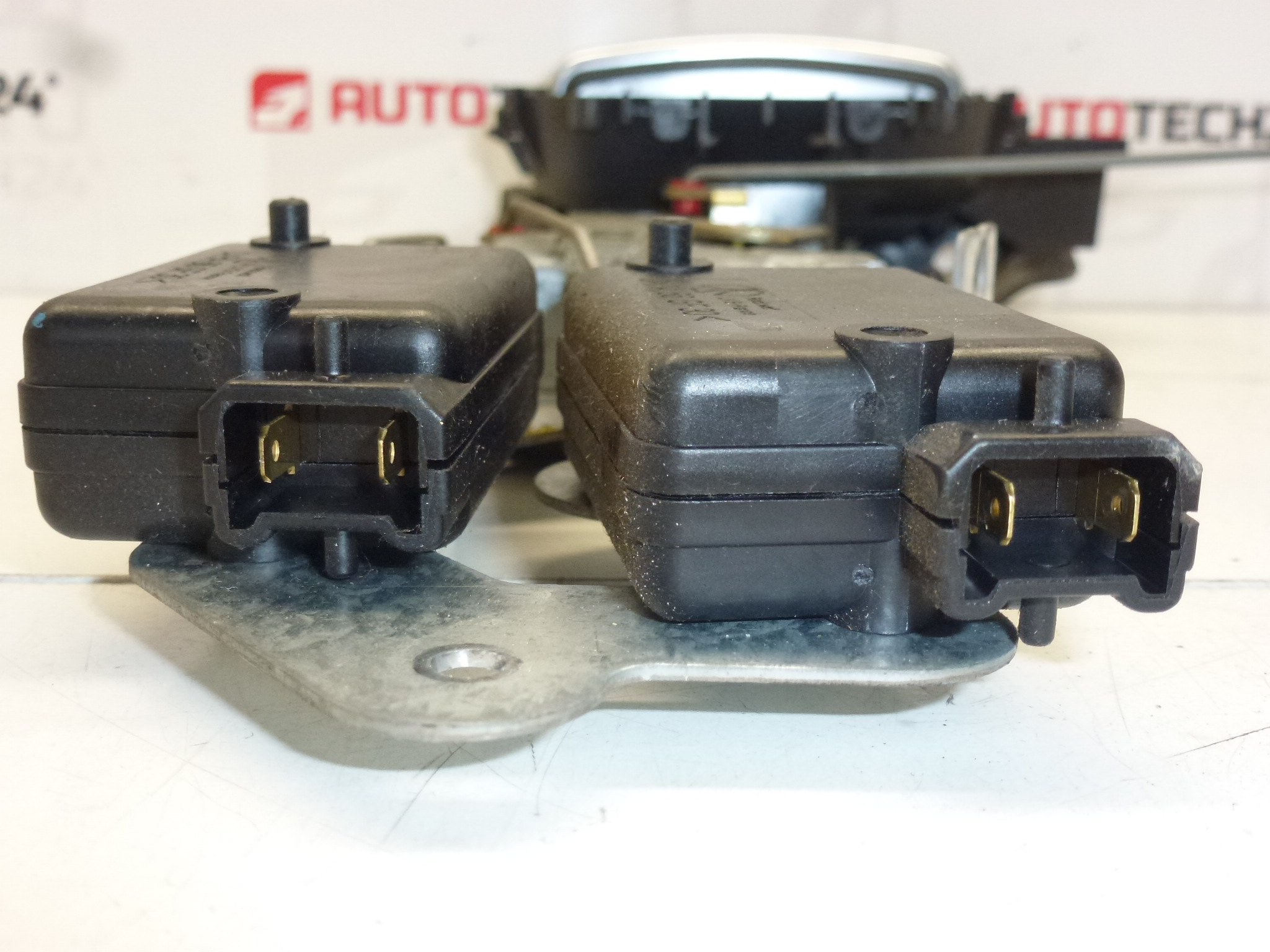 Bal hátsó tolóajtó vezérlő Citroën C8 Peugeot 807 9137L9