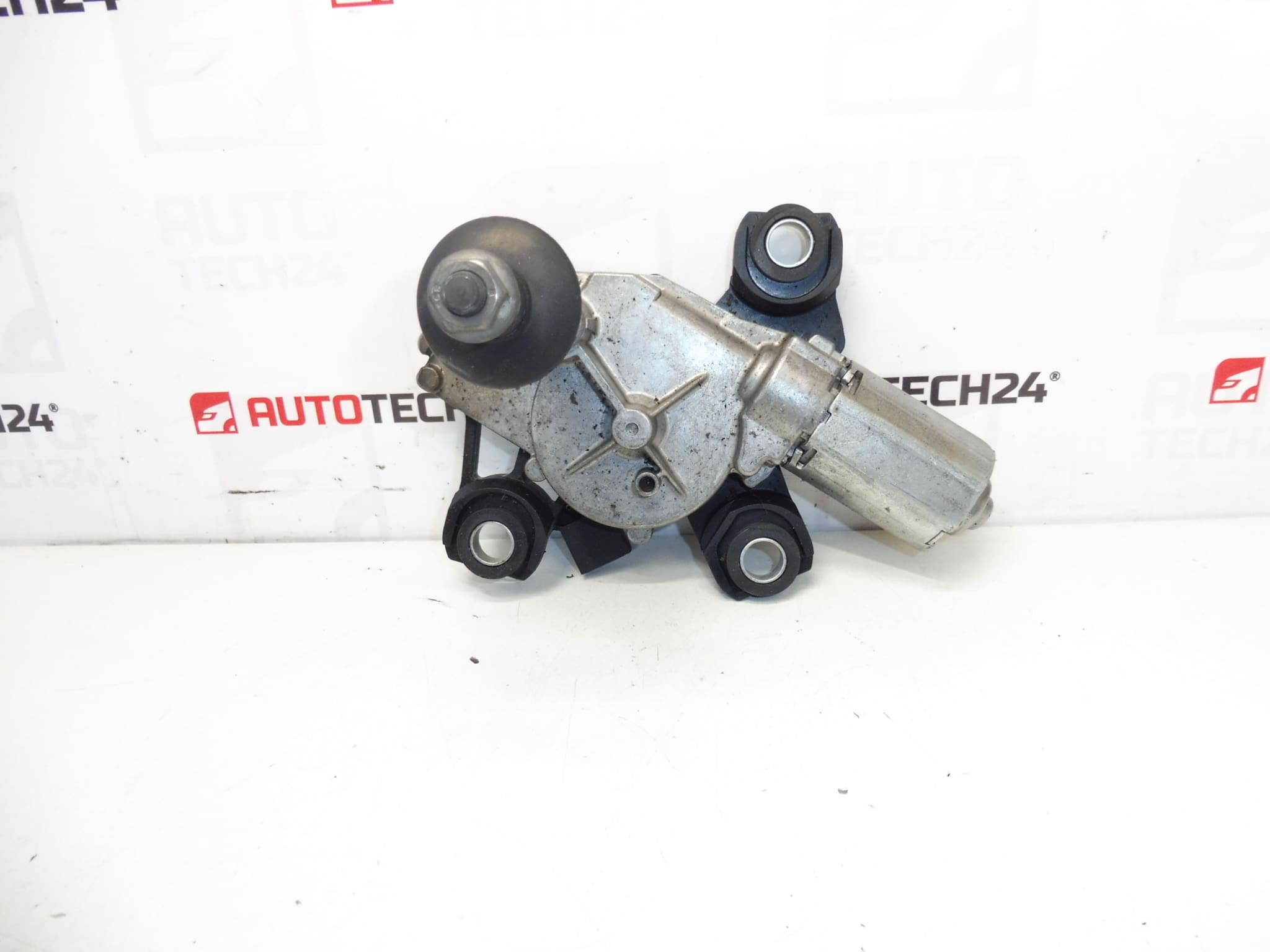 A hátsó ablaktörlő motor Citroën C4 Picasso 9654116380 0390201840 6405CX