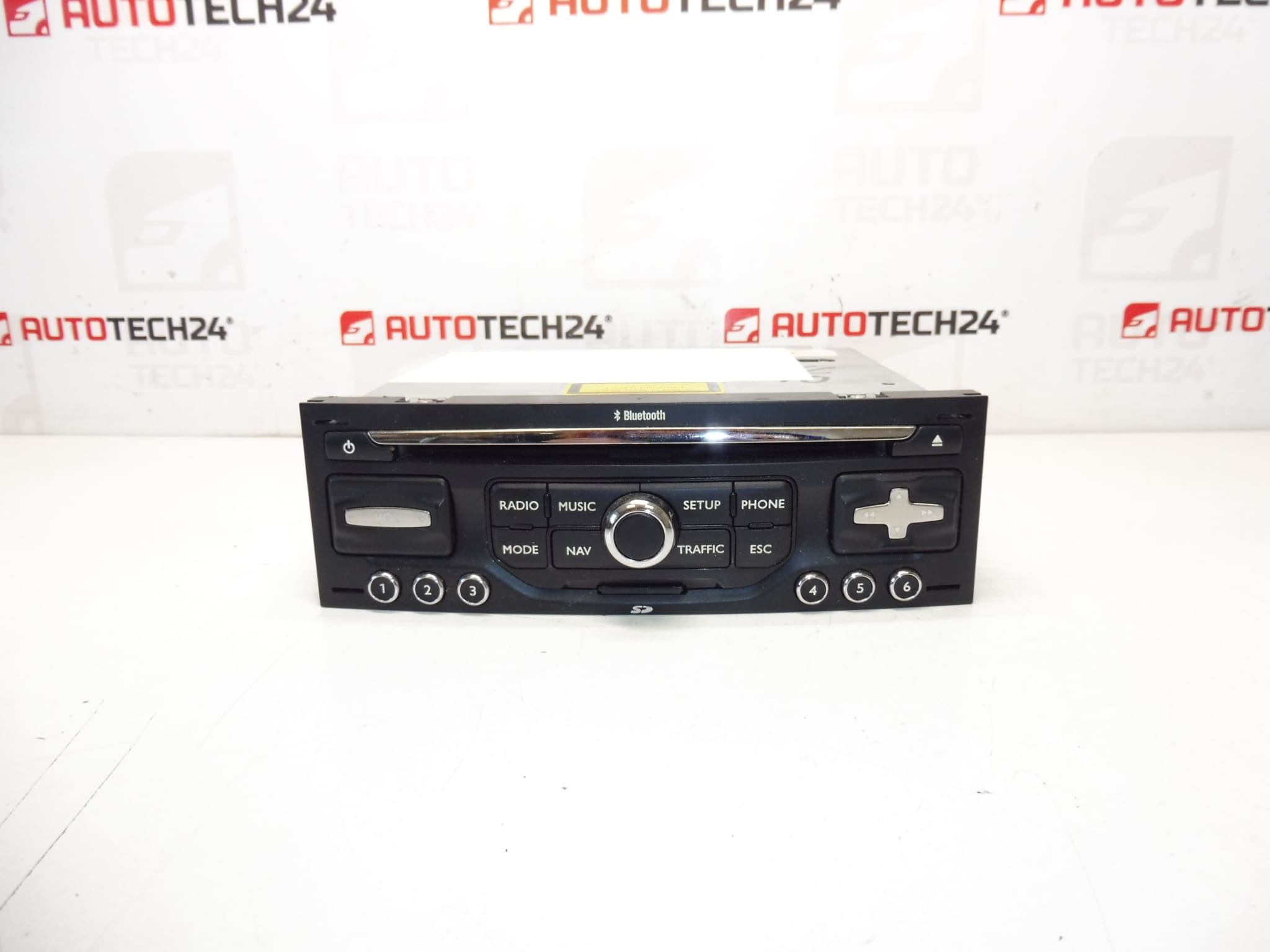 Autó Radio Harman Becker RNEG 96778674XT 16096058XT