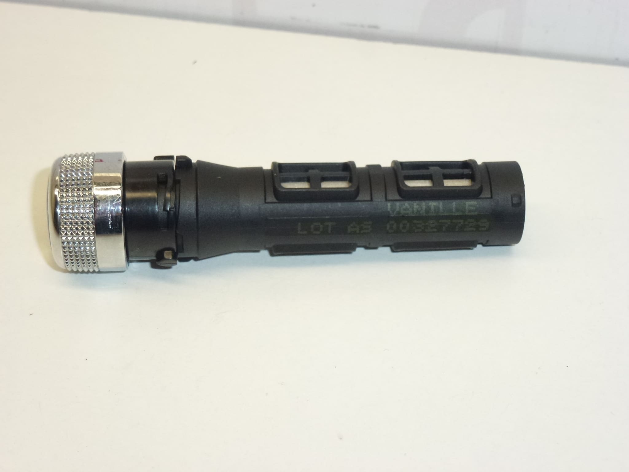 Citroën C3 C4 Picasso illatosító gomb 824435 8244E5 - Image 2