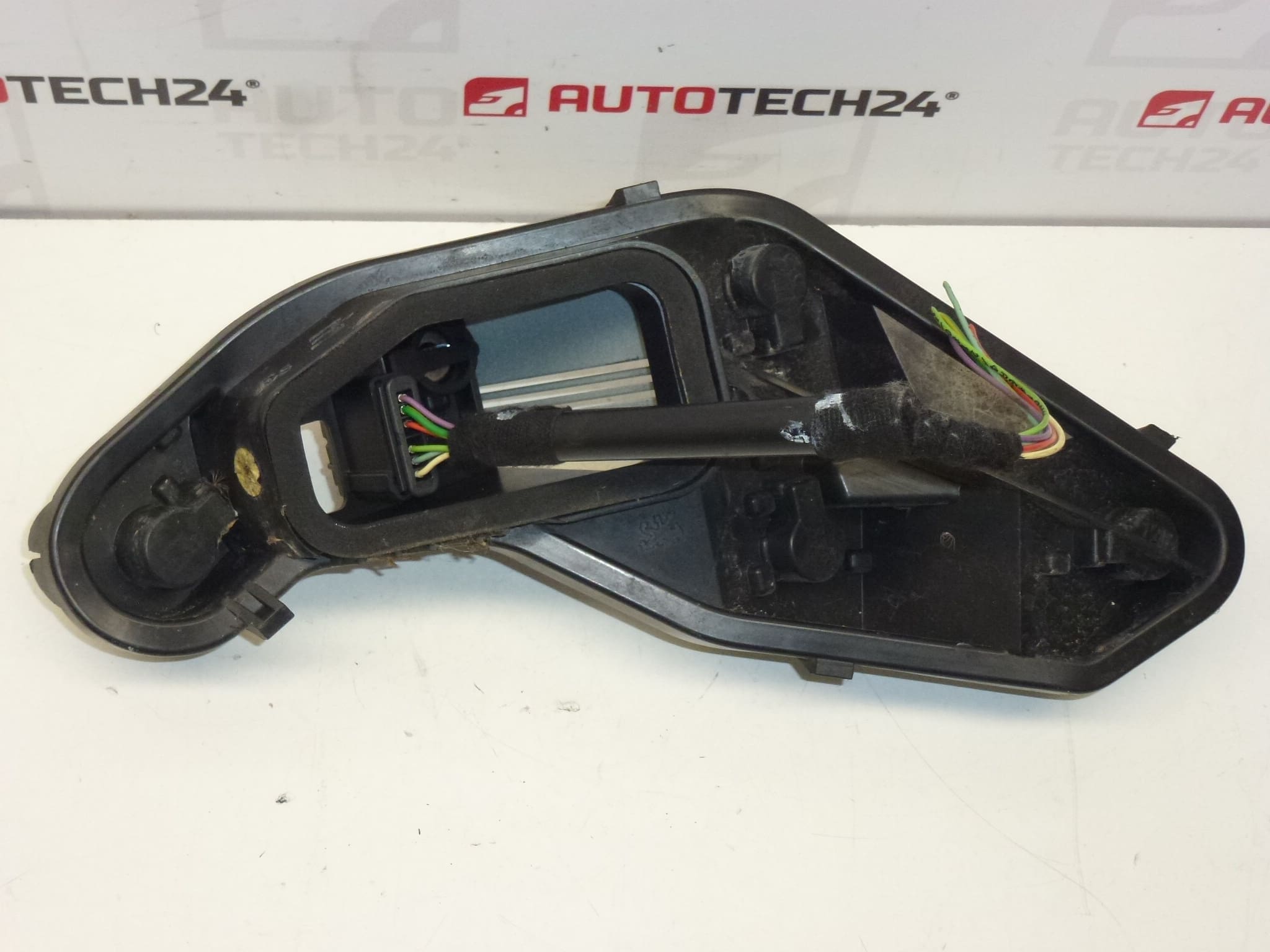 Izzóaljzat, hátsó jobb lámpához + kábel Peugeot 207 6351Y7 - Image 2