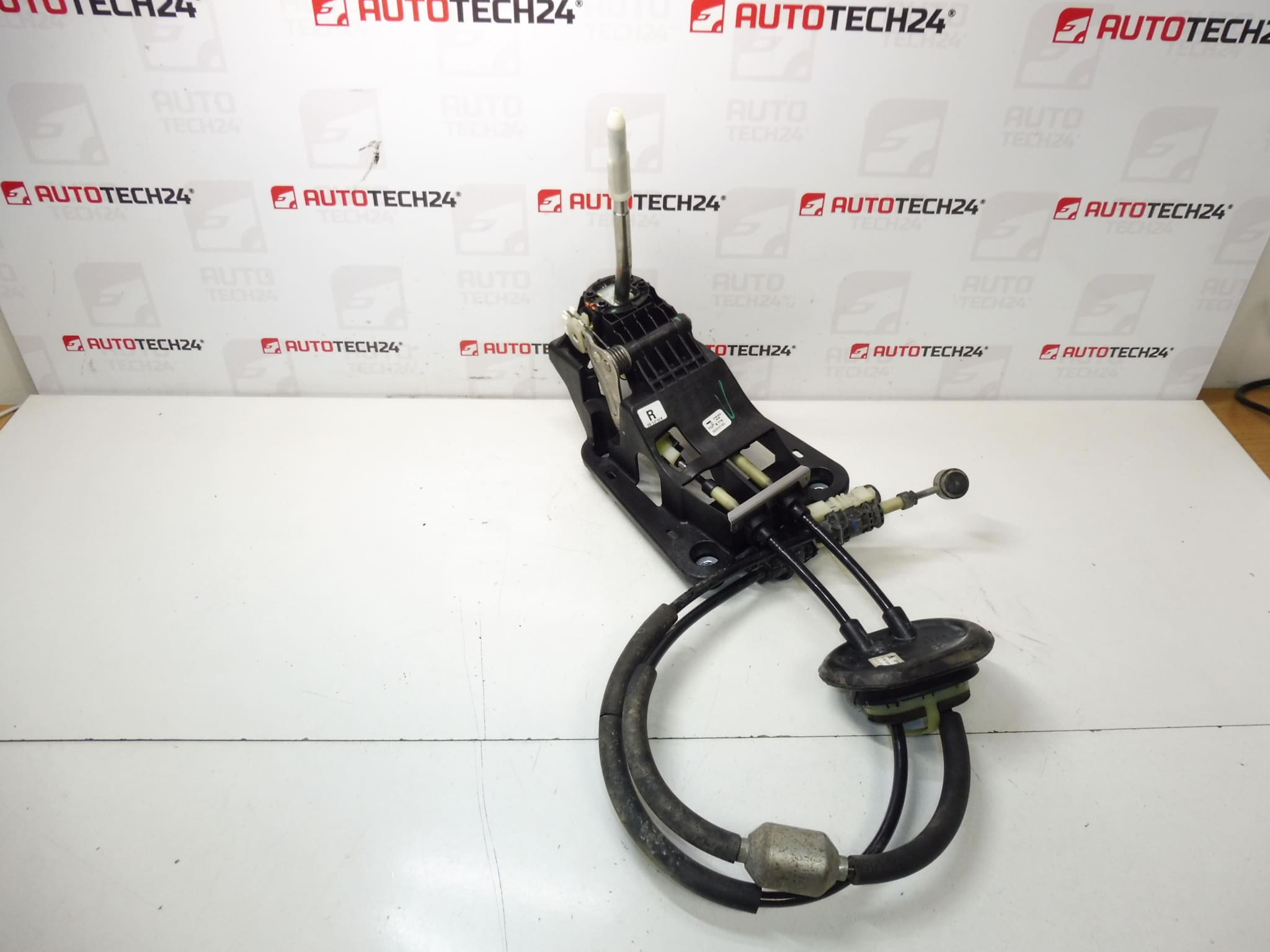 Citroën C3 DS3 Peugeot 9808161480 9837816580 SHIFT LEVER