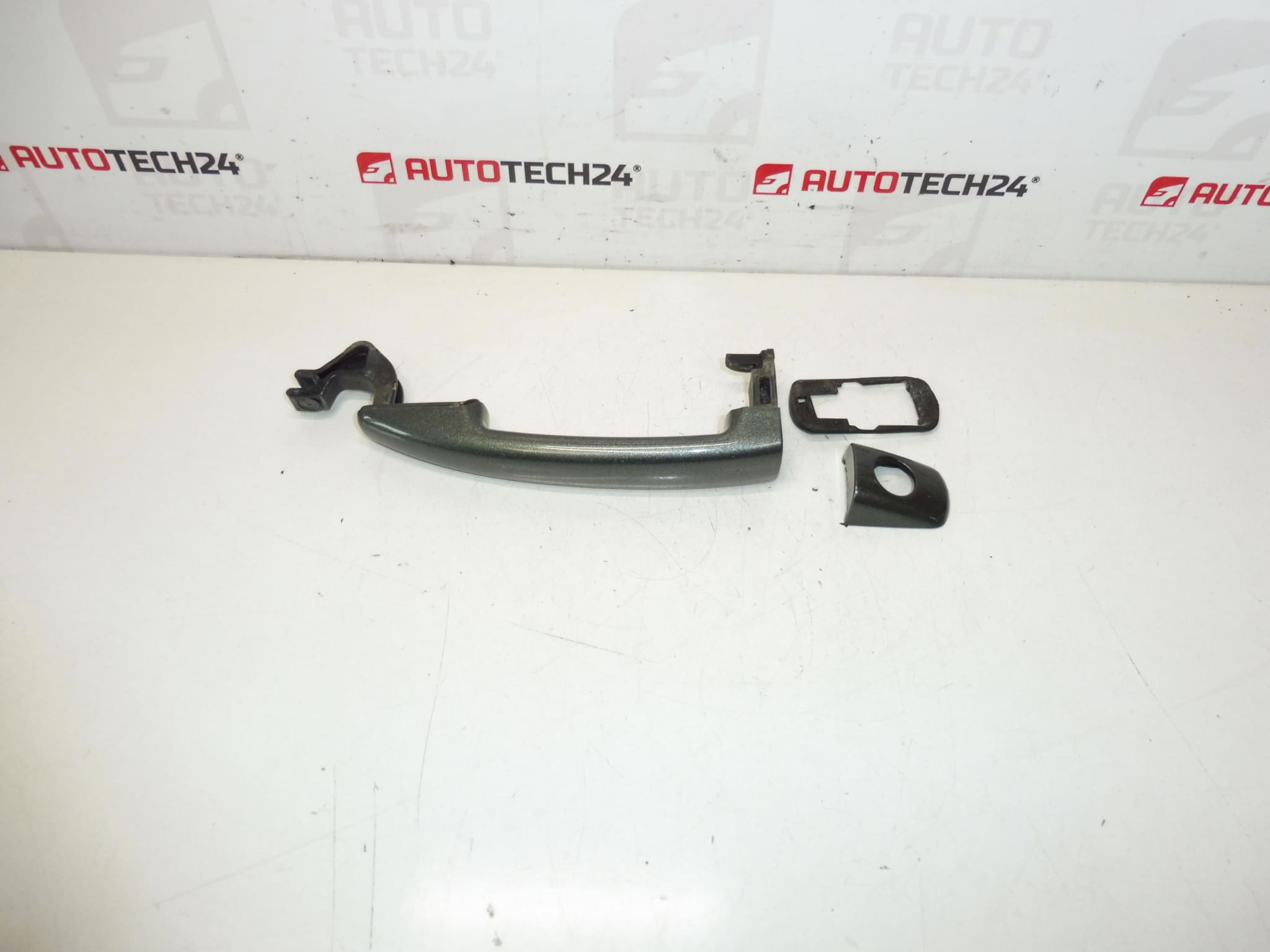 Ajtófogantyú vezetője Citroën Peugeot EZQC 9101EP