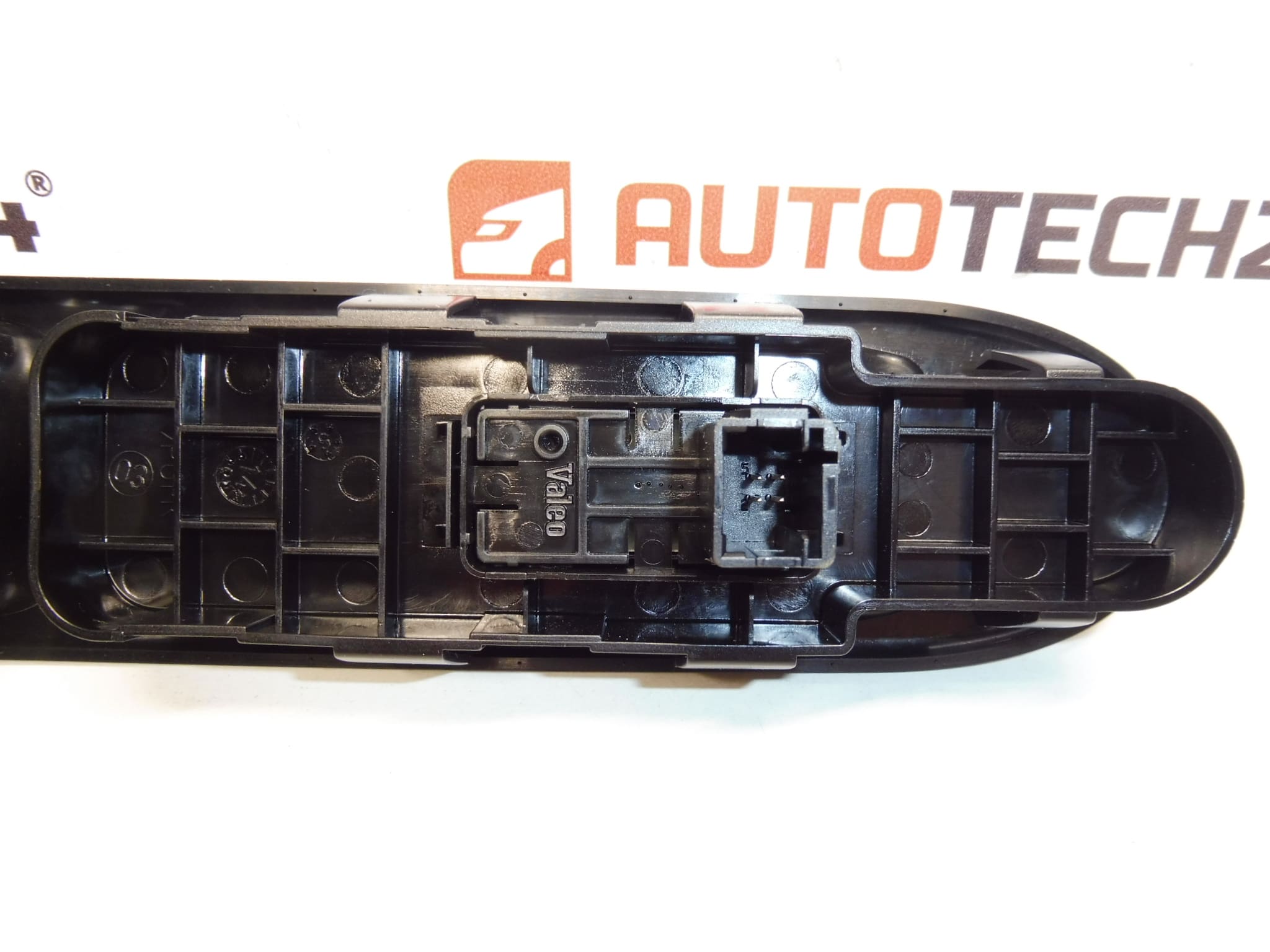 Citroën C3 Picasso Ablakvezérlõ 6490P9 - Image 2