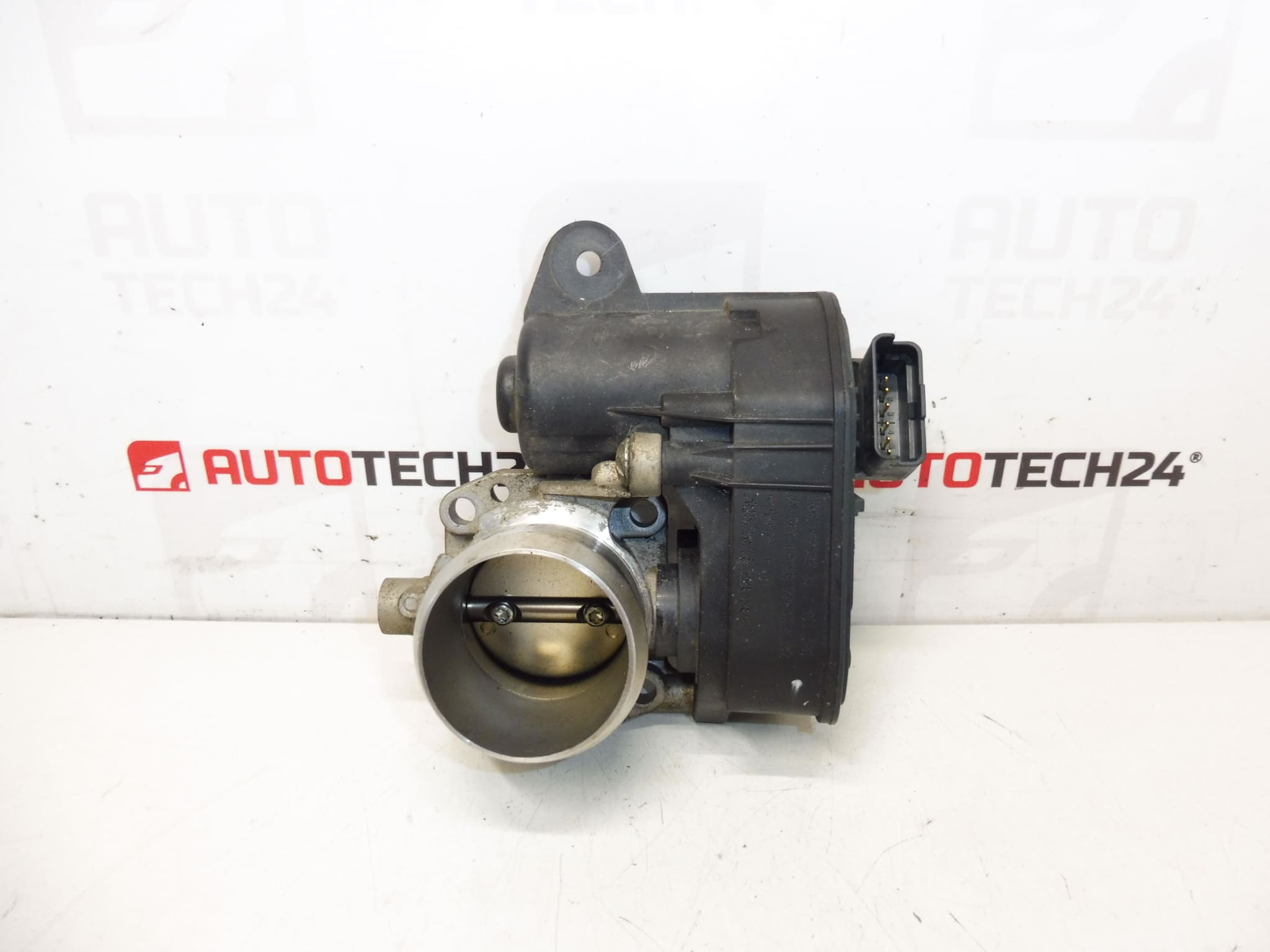 Throttle Citroen Peugeot 1.2 THP 9801942080 9842936880