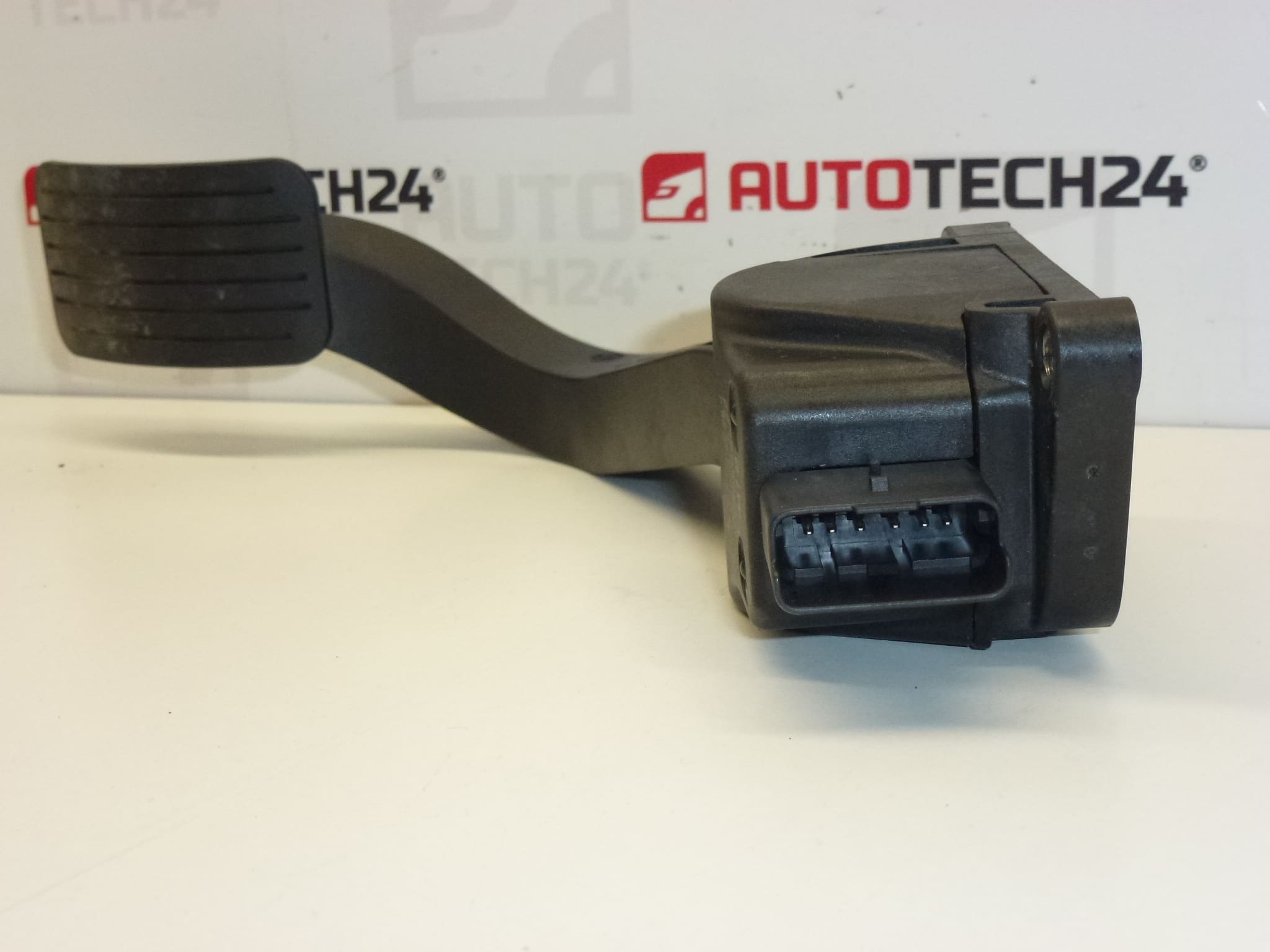 Gázpedál Citroën Peugeot Bosch 0280755167 9671416880 1601EA