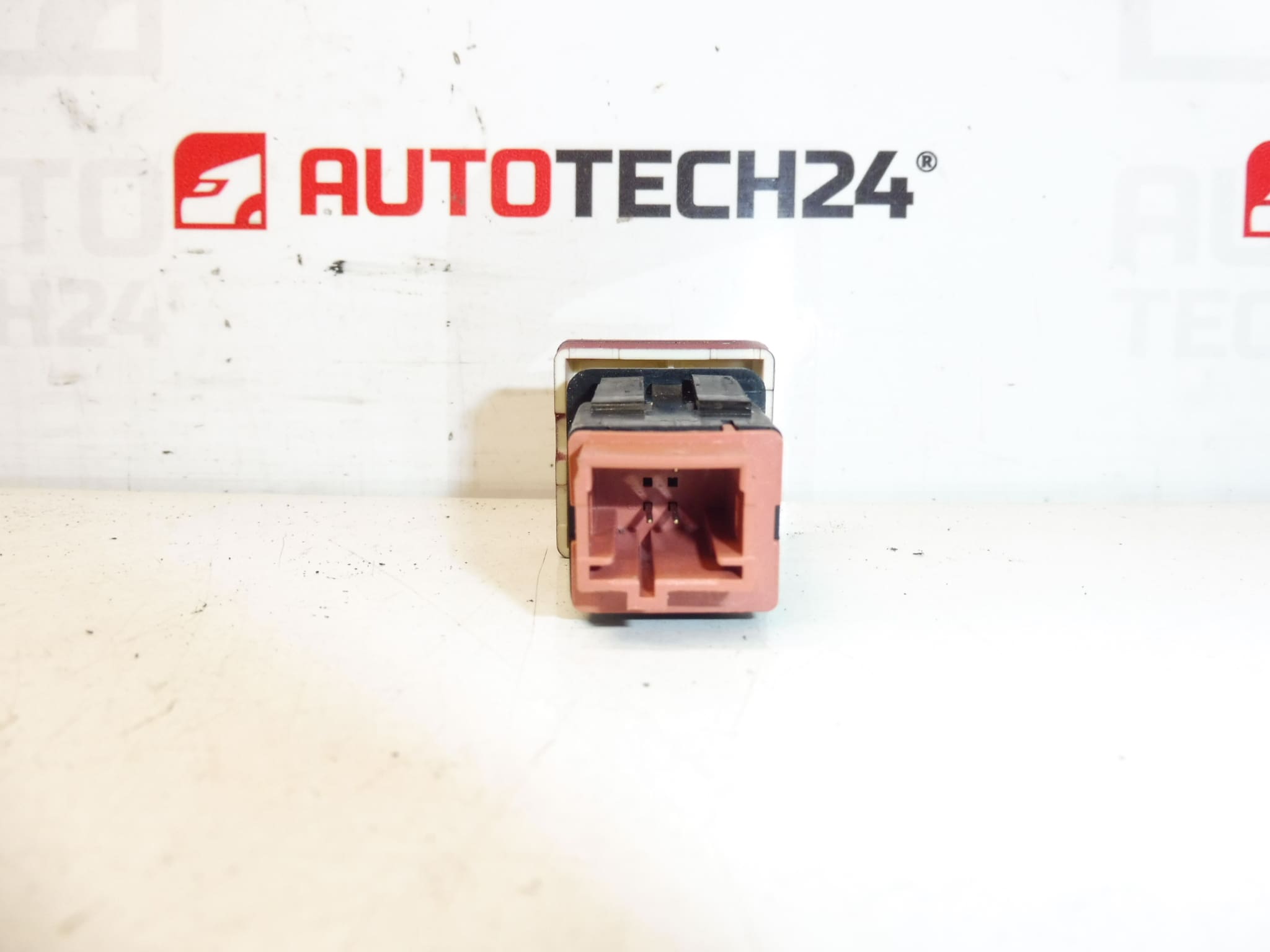 Citroën Peugeot 96583113KR 6990L2 vészvillogó kapcsoló - Image 2