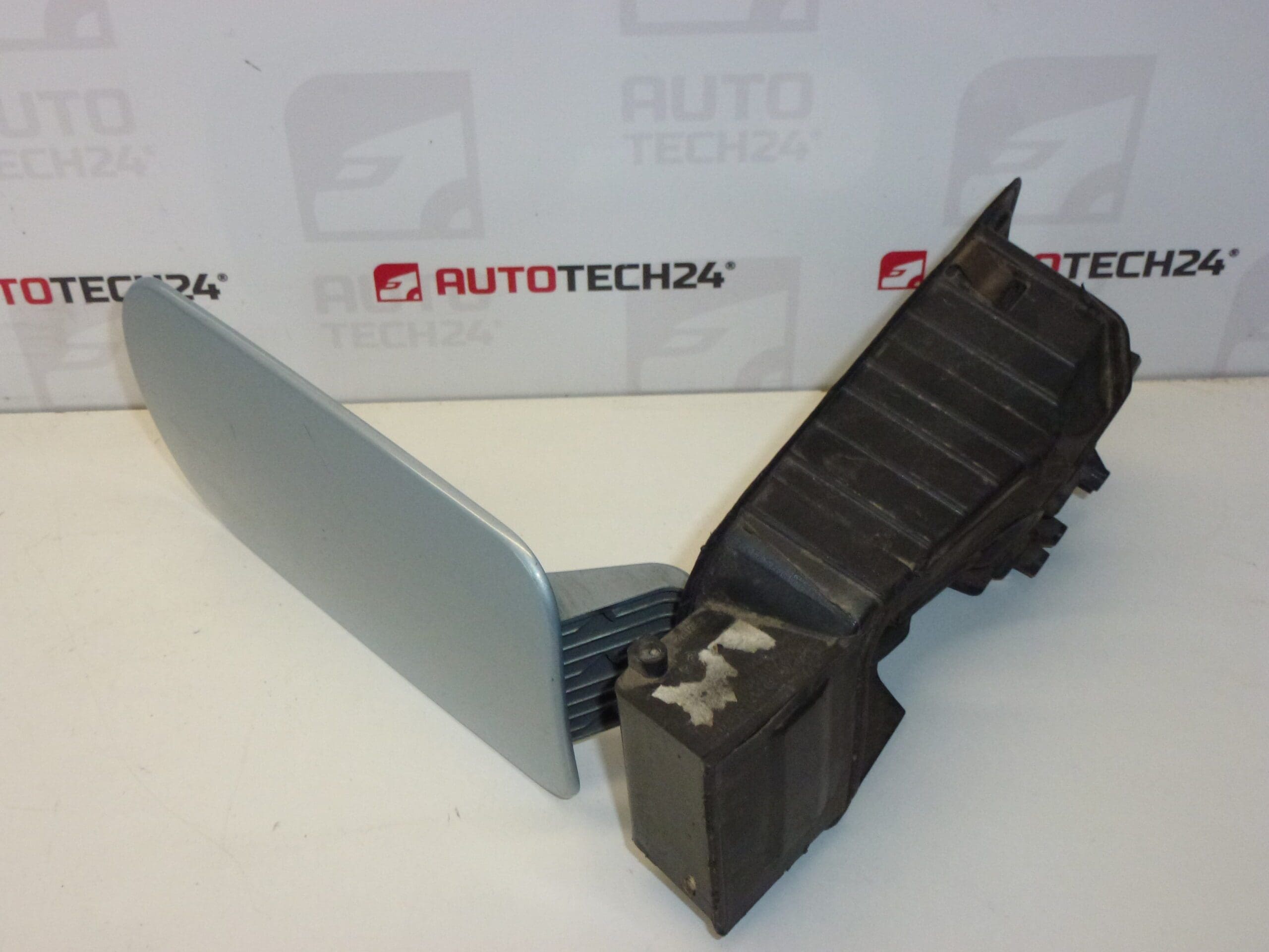 Citroën C5 Tankfedél 9633284180 151784 Világos kék metálizált - Image 2