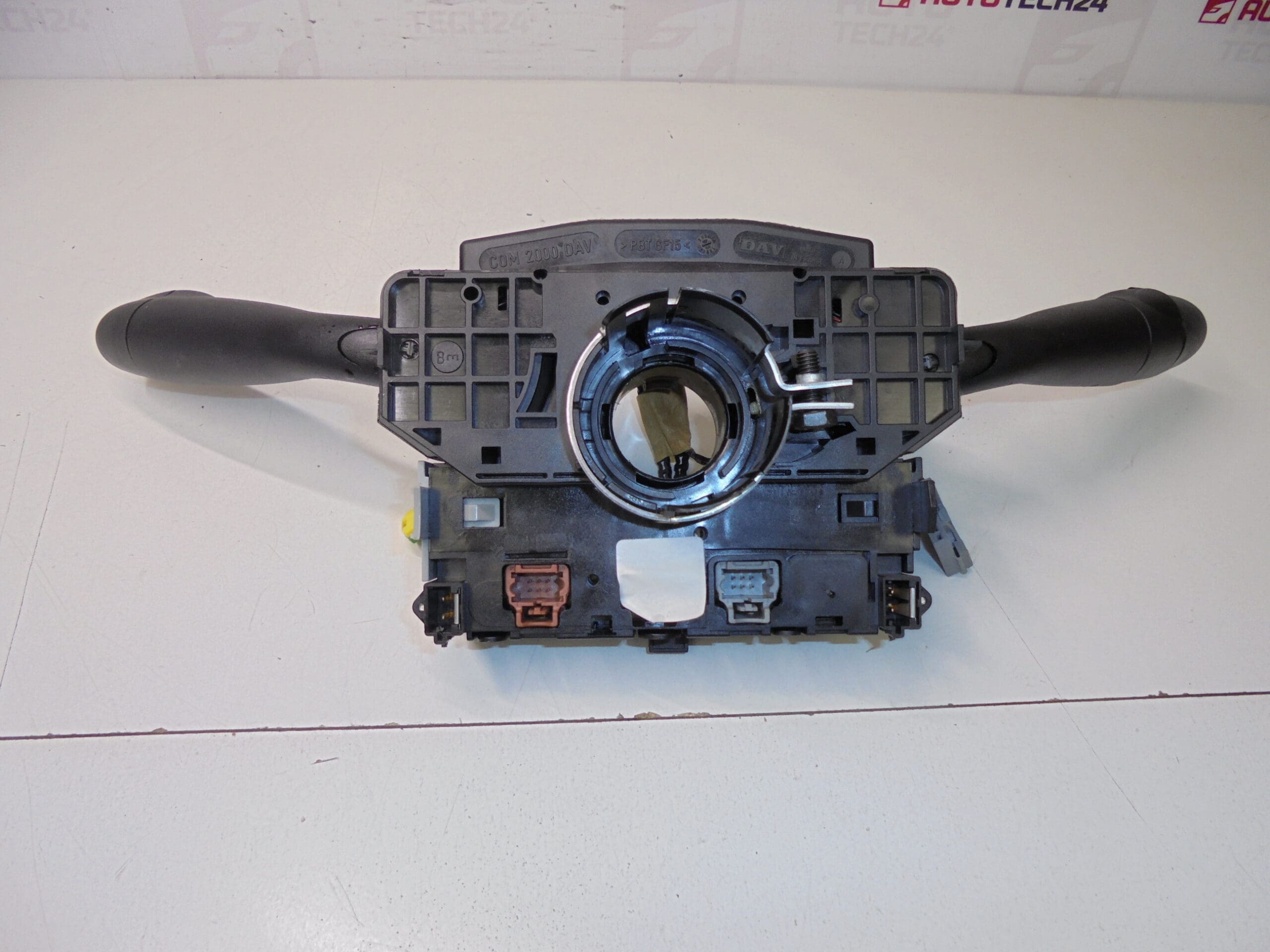 Vezetők Citroën Peugeot 96605679XT 6239Q1