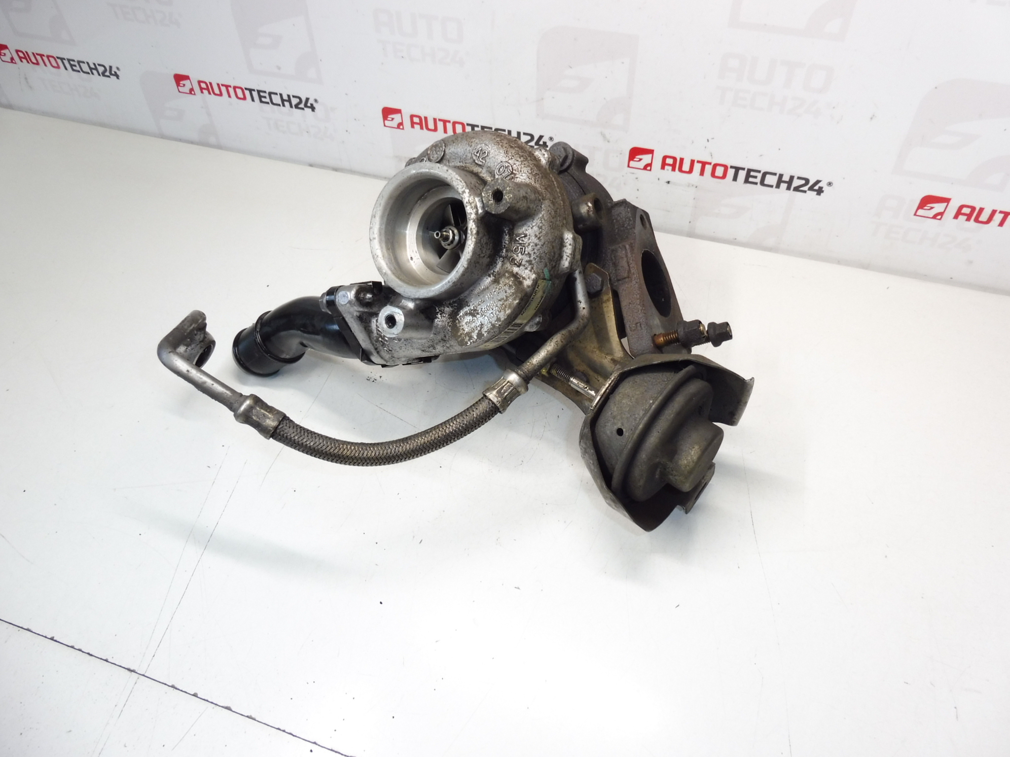 Garrett turbófeltöltő Citroën/Peugeot 2.0 HDi 9661306080 9661567680