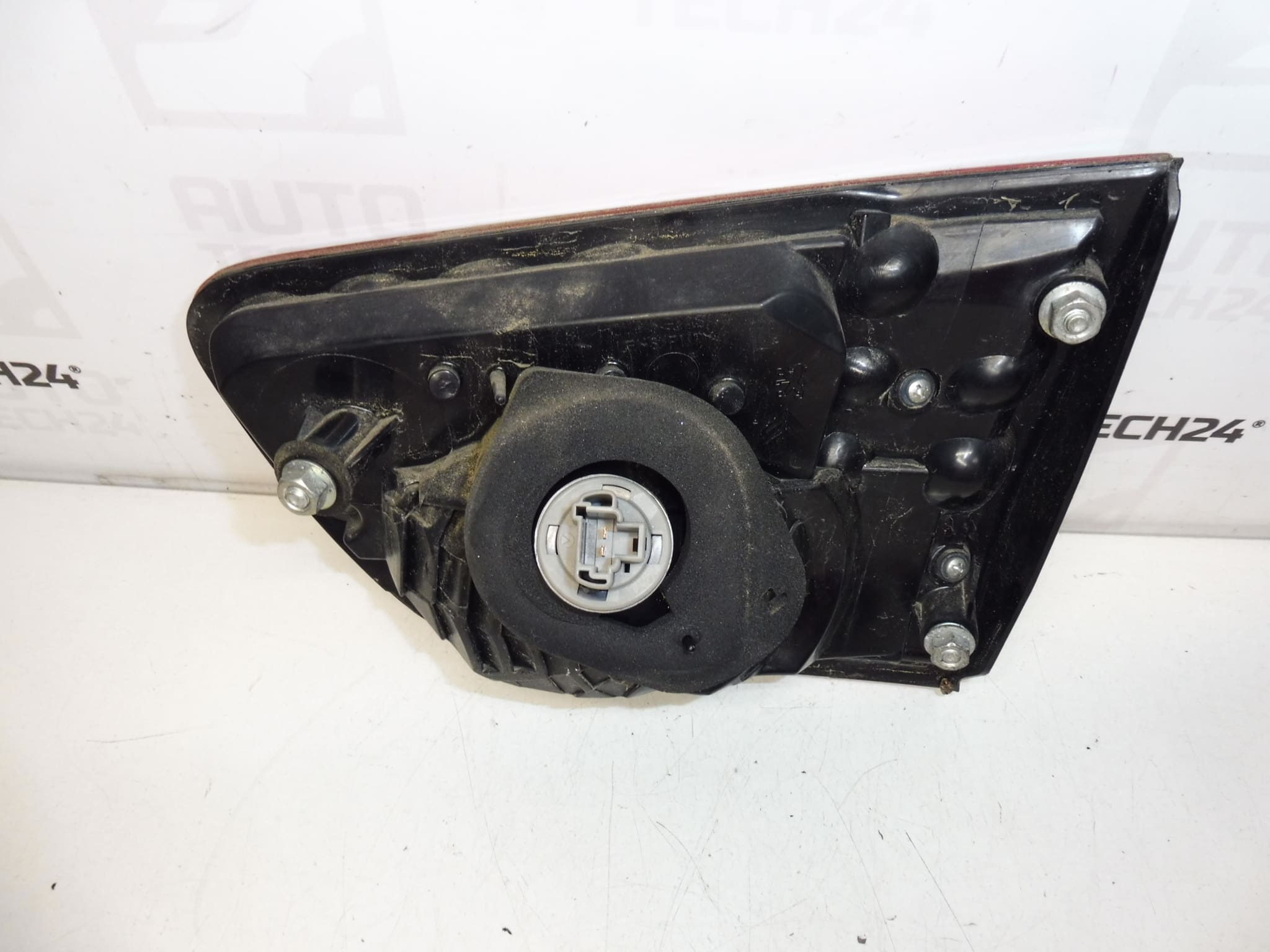 Bal hátsó lámpaburkolat Citroën C-Crosser 6350ek - Image 2